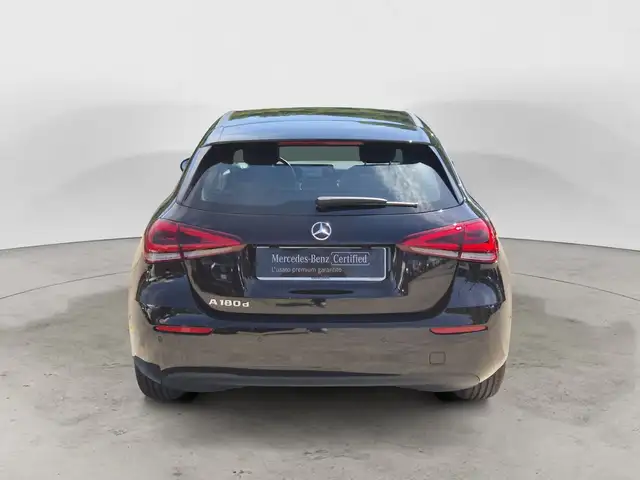 Mercedes-Benz A view 3