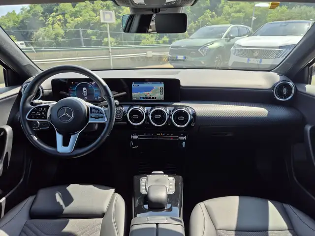 Mercedes-Benz A view 8