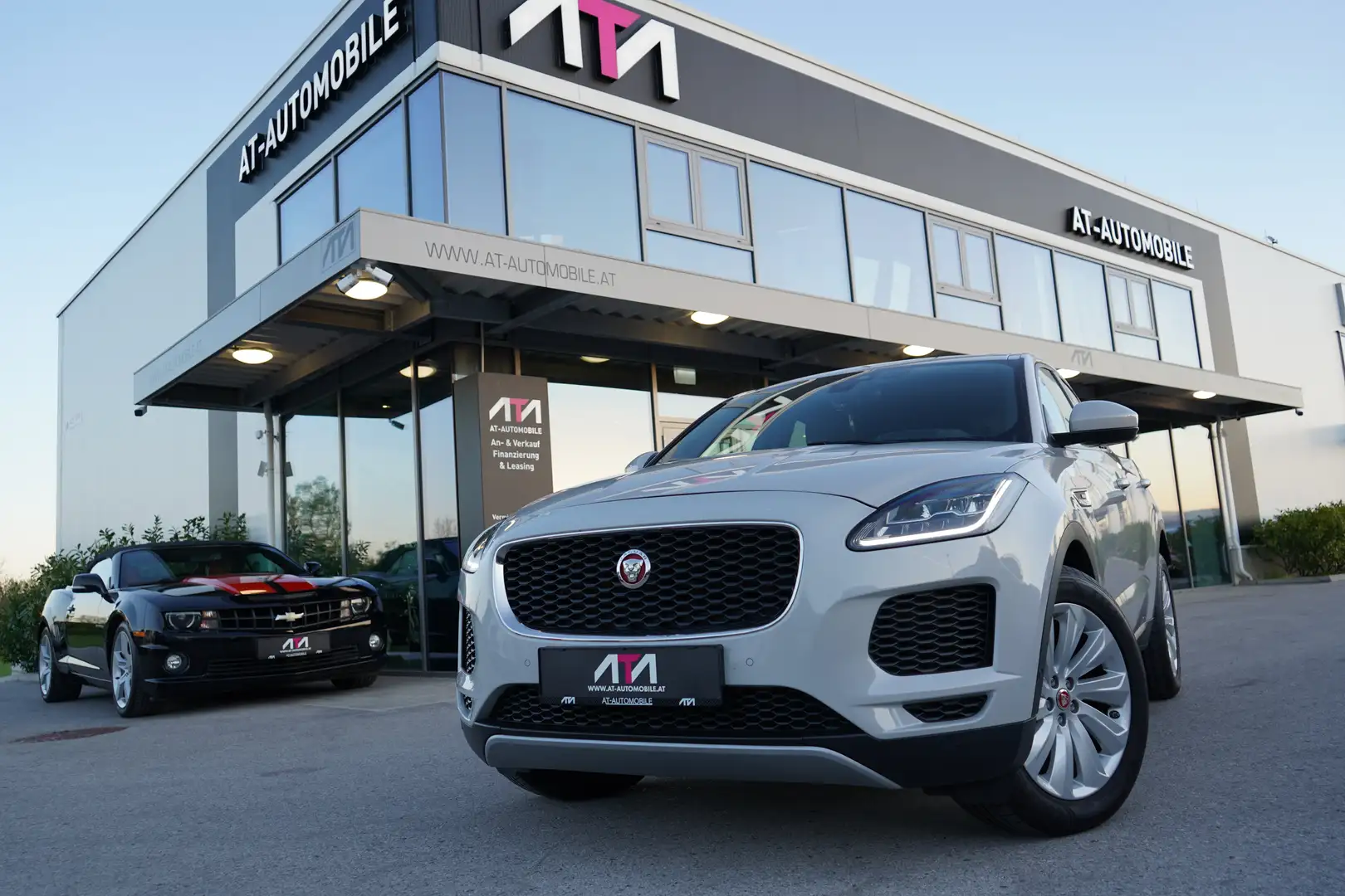 Jaguar E-Pace E-Pace 2.0DI4 D150 R-Dynamic S AWD Aut. Grau - 1