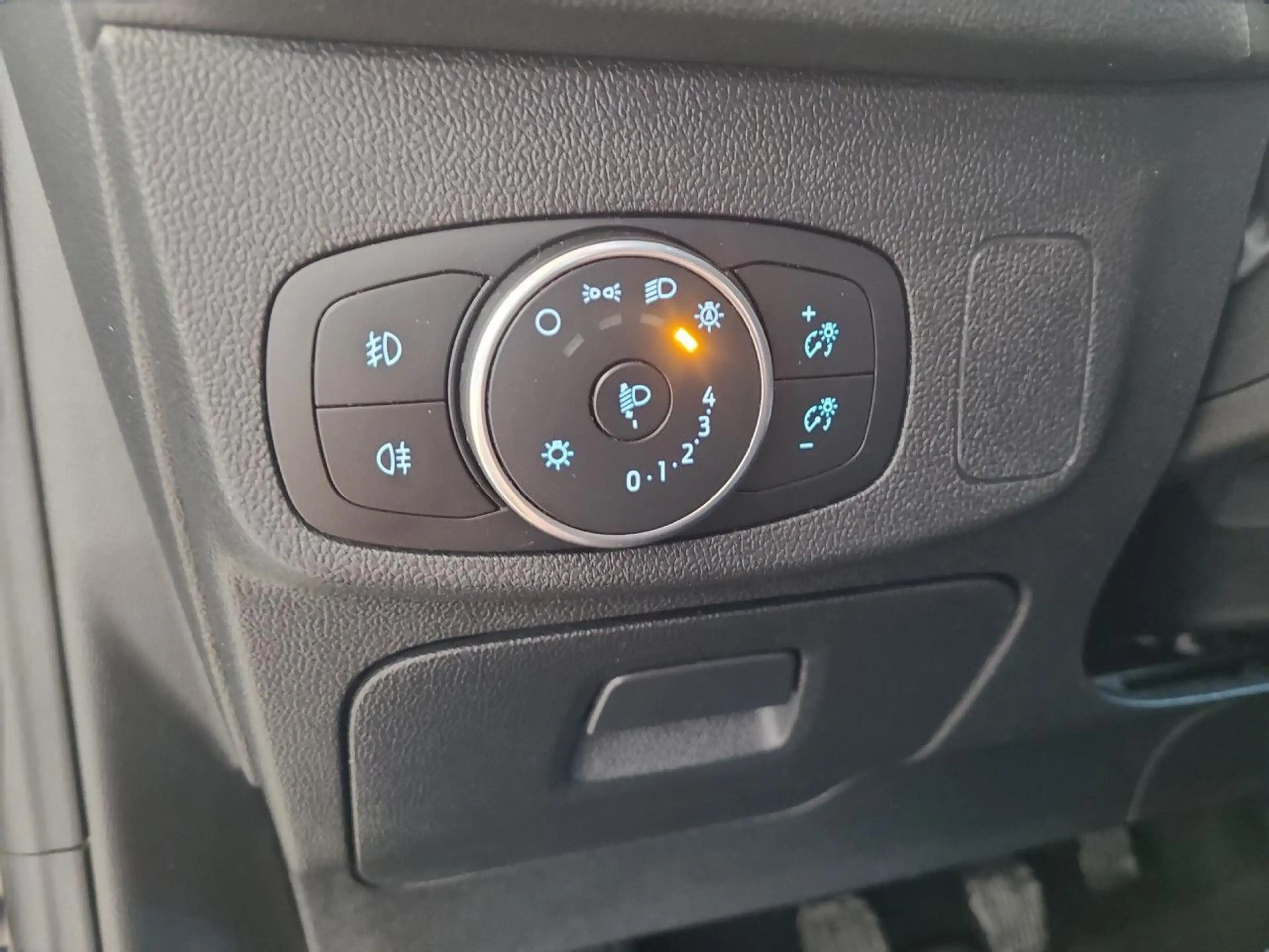 Ford Focus Cool & Connect Bluetooth Navi Klima — photo 12