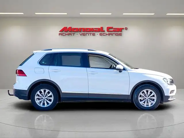 Volkswagen Tiguan view 5