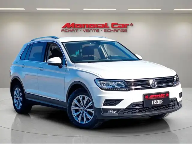 Volkswagen Tiguan view 4