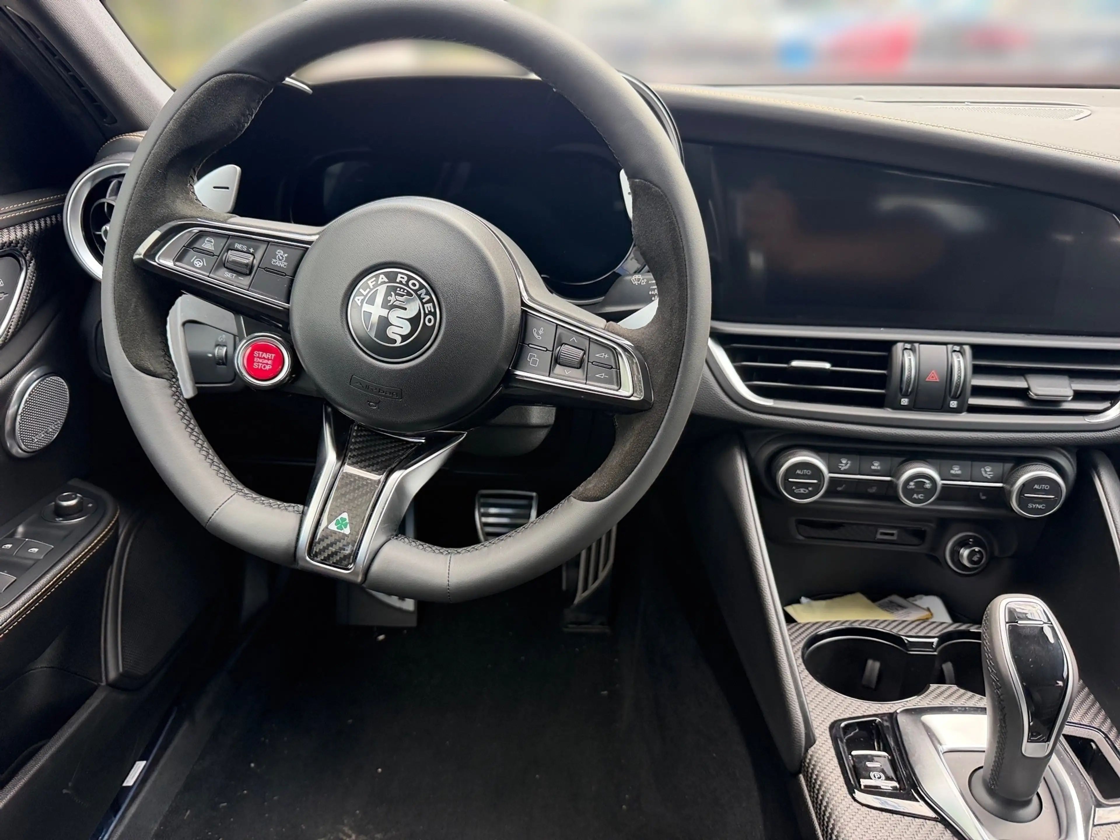 Alfa Romeo Giulia Quadrifoglio ORO I AKRA | CARBON DACH — photo 17
