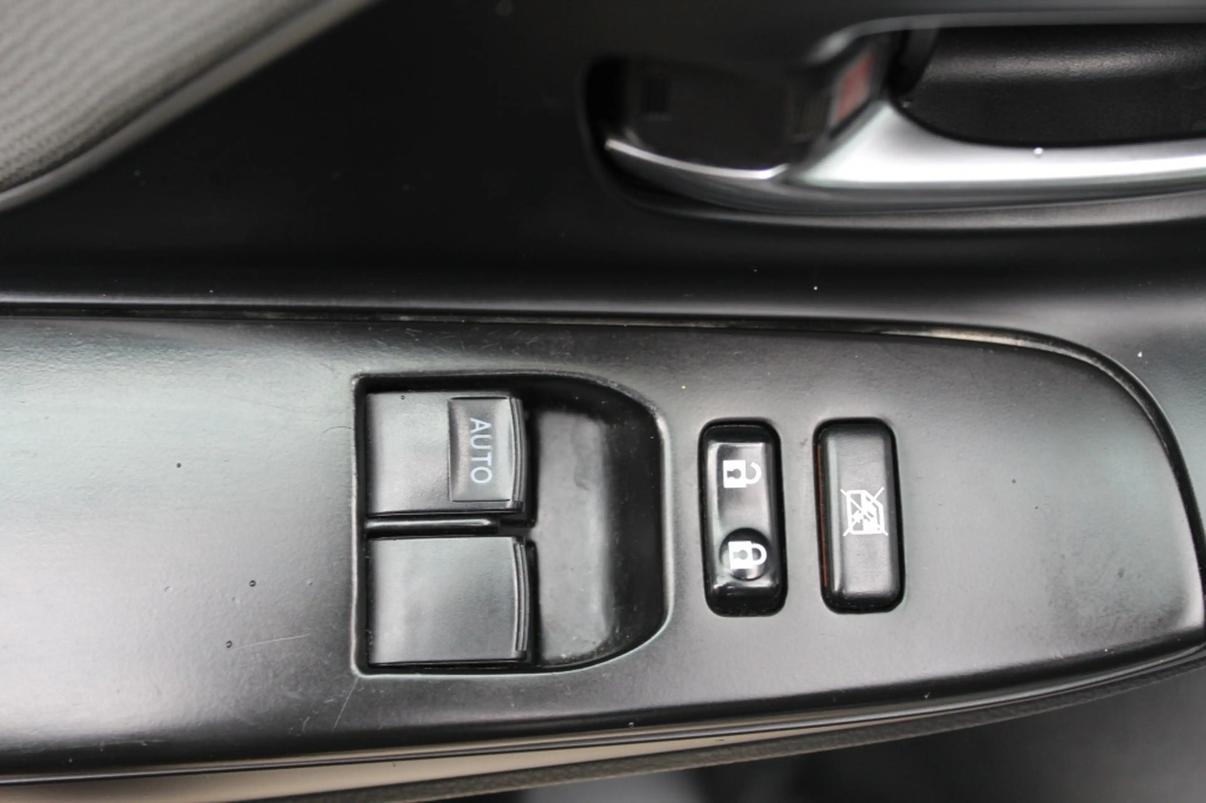 Toyota Yaris 1.5 Hybrid Trend / Cruise Control / Navigatie / Bl — photo 15