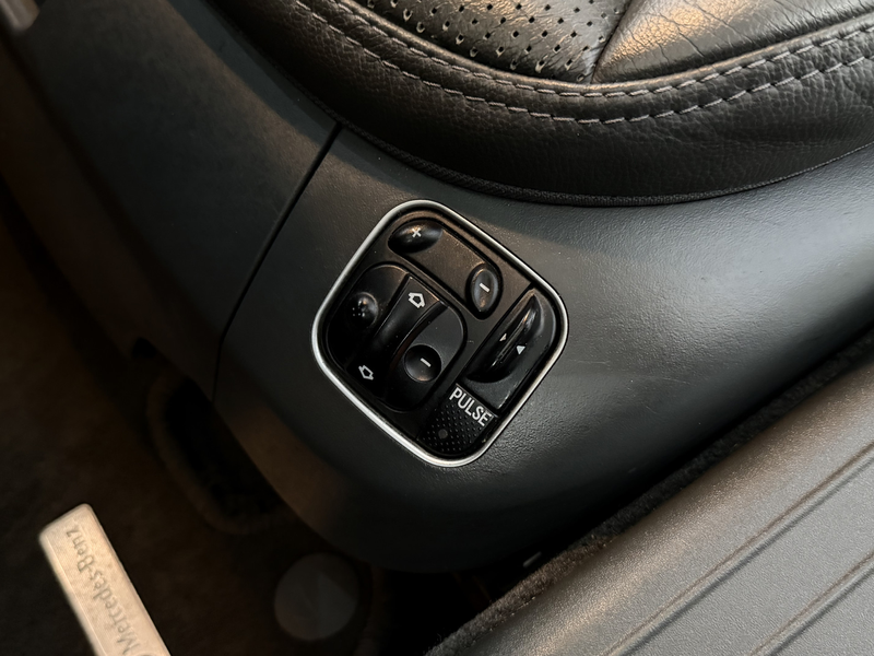 Mercedes-Benz SL 55 AMG Leder, Navi, Parkeersensoren, Stoelverwarming/Stoe — photo 13