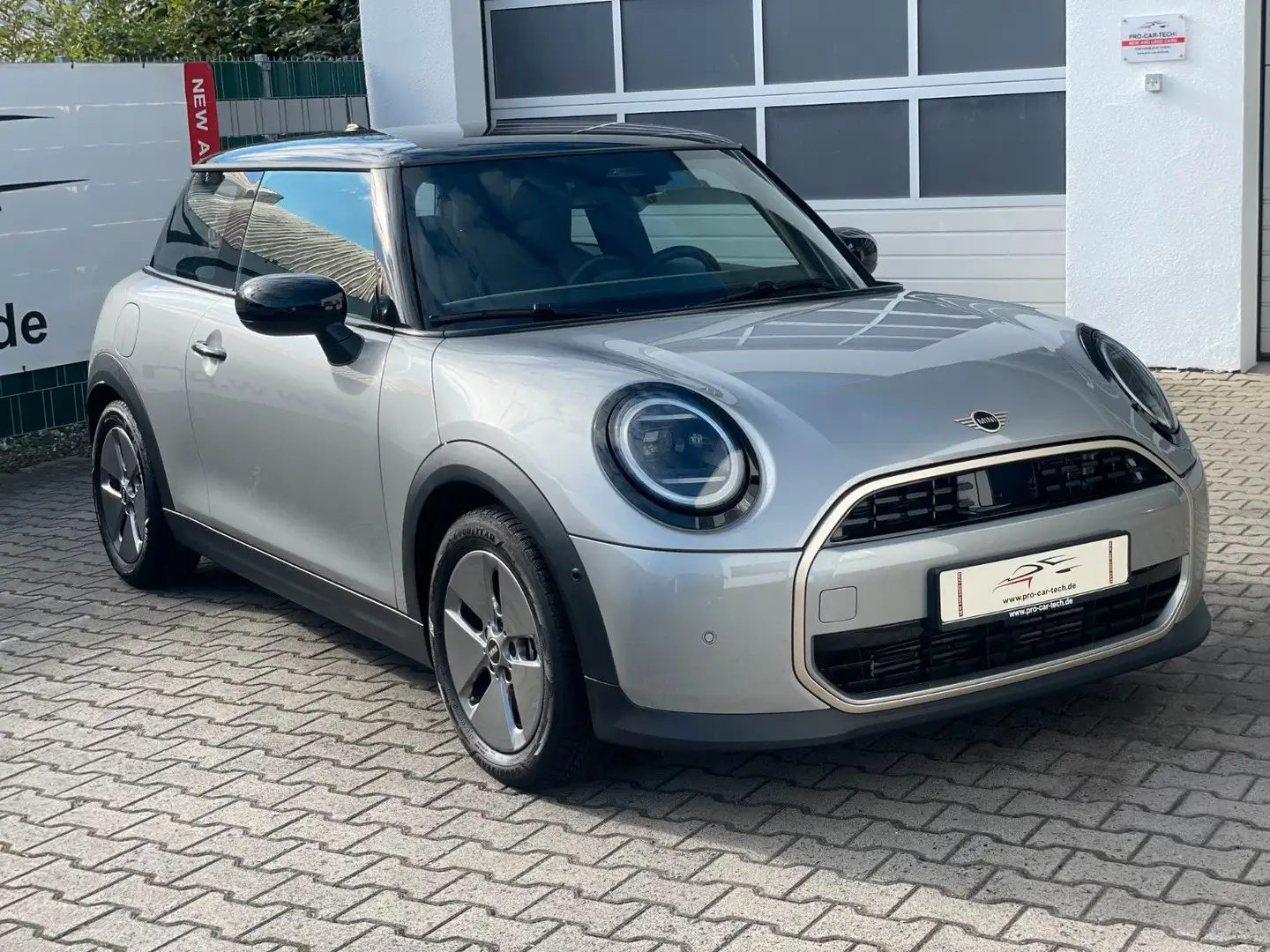 MINI Cooper |Favoured Trim|Navi|Sportsitze JCW|LED Gris - 1