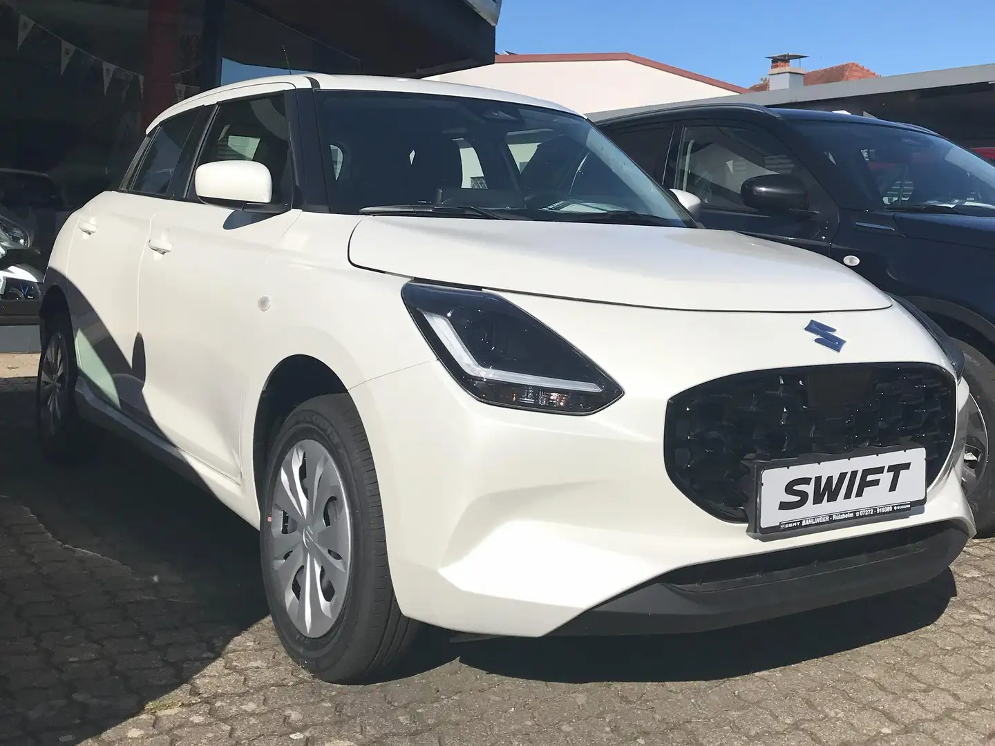 Suzuki Swift Aktionszulassung Club mit Allrad Weiß - 2