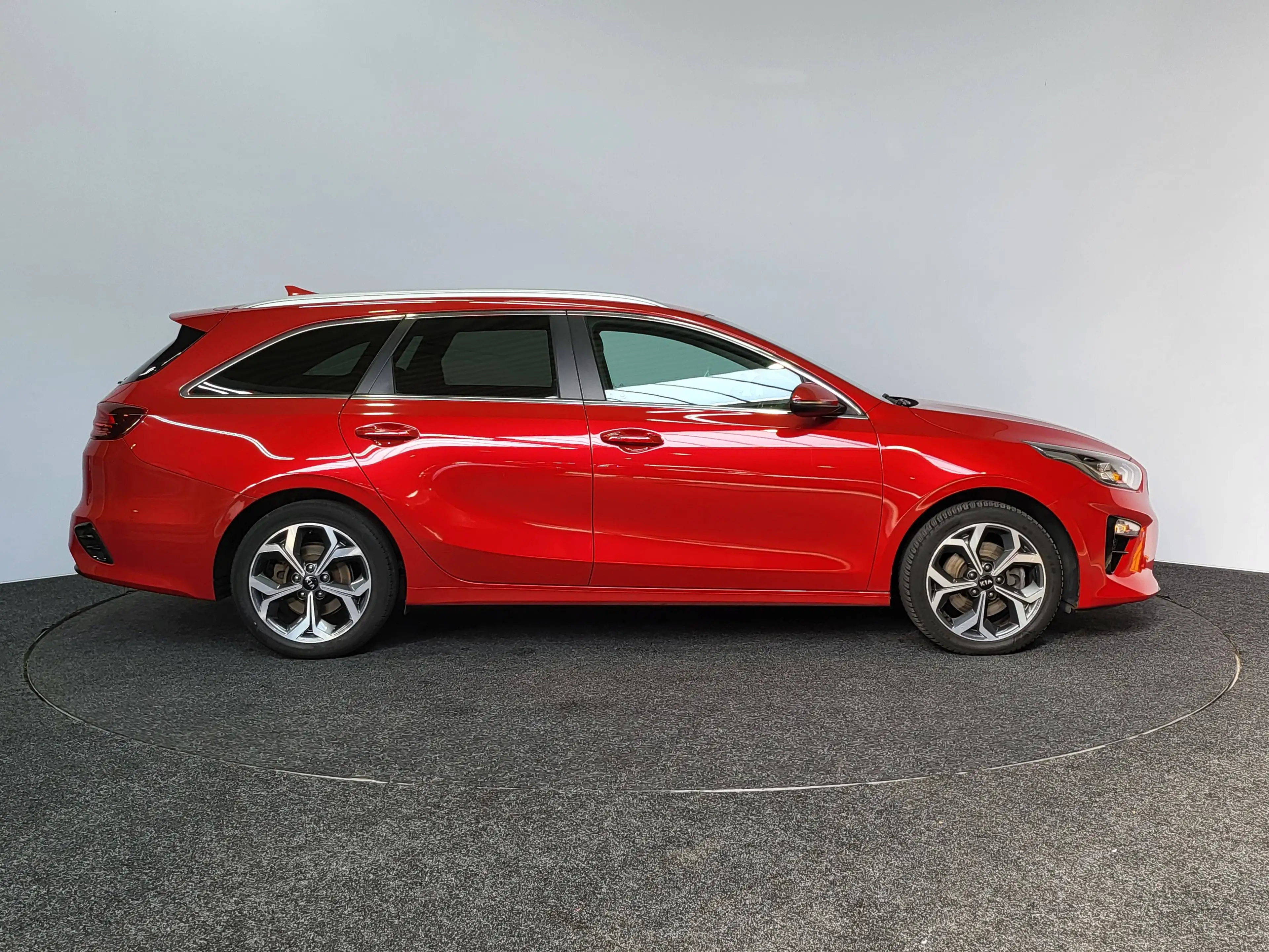 Kia Ceed SW / cee'd SW Automaat | 2020 | 84.796 km | Key Less | Camera | PDC | CarPlay | Navi | Airco | 1ste eigenaar — photo 7
