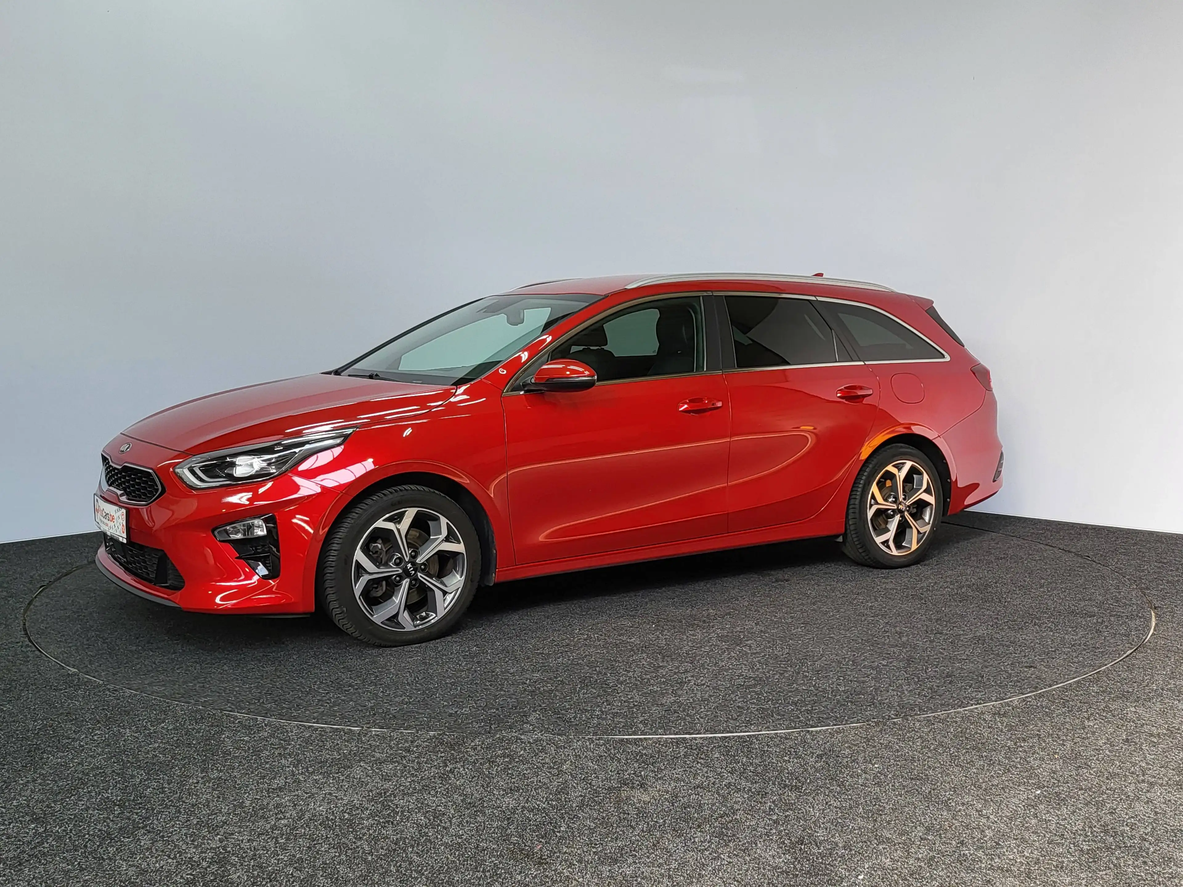 Kia Ceed SW / cee'd SW Automaat | 2020 | 84.796 km | Key Less | Camera | PDC | CarPlay | Navi | Airco | 1ste eigenaar