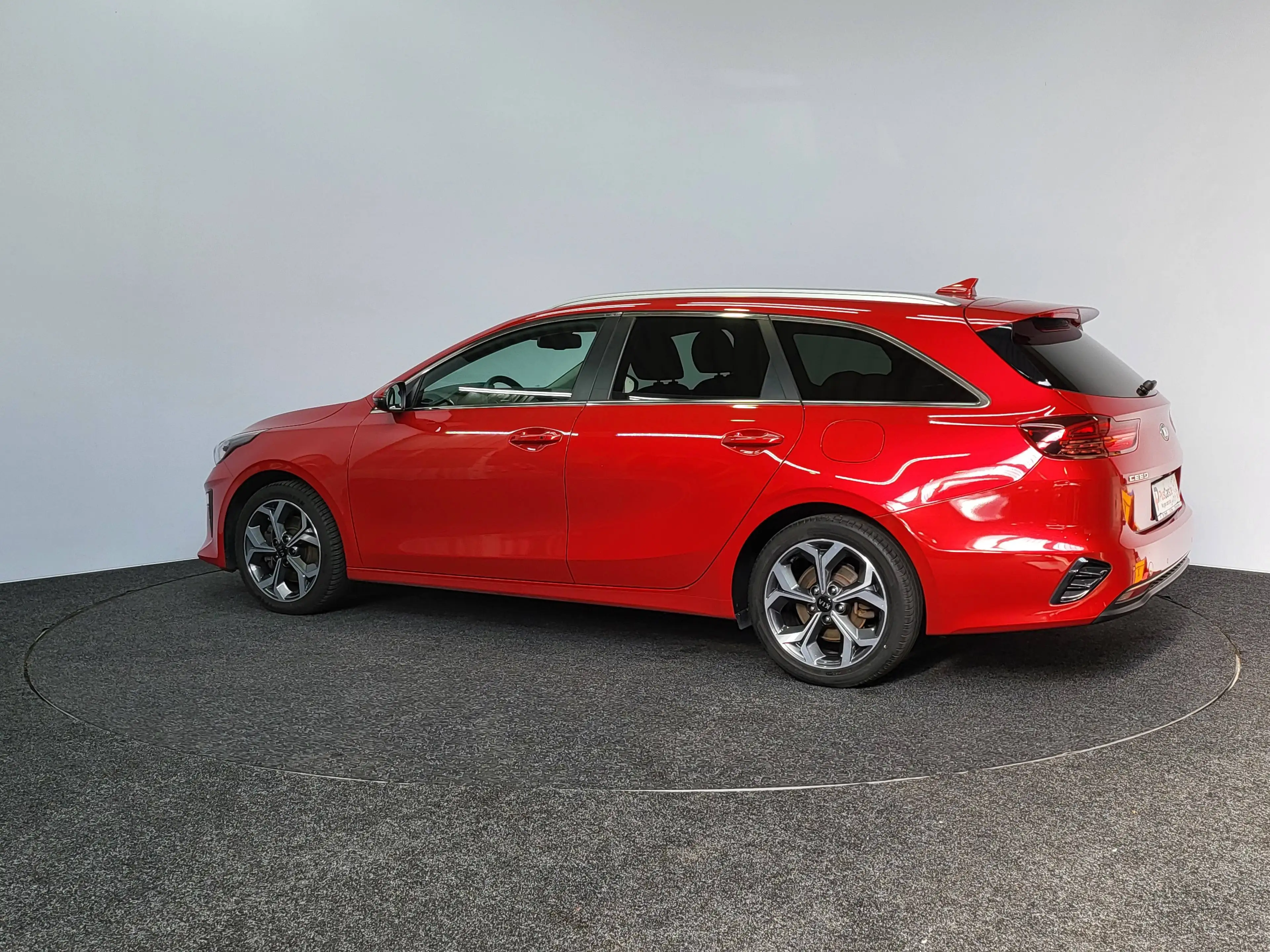 Kia Ceed SW / cee'd SW Automaat | 2020 | 84.796 km | Key Less | Camera | PDC | CarPlay | Navi | Airco | 1ste eigenaar — photo 4