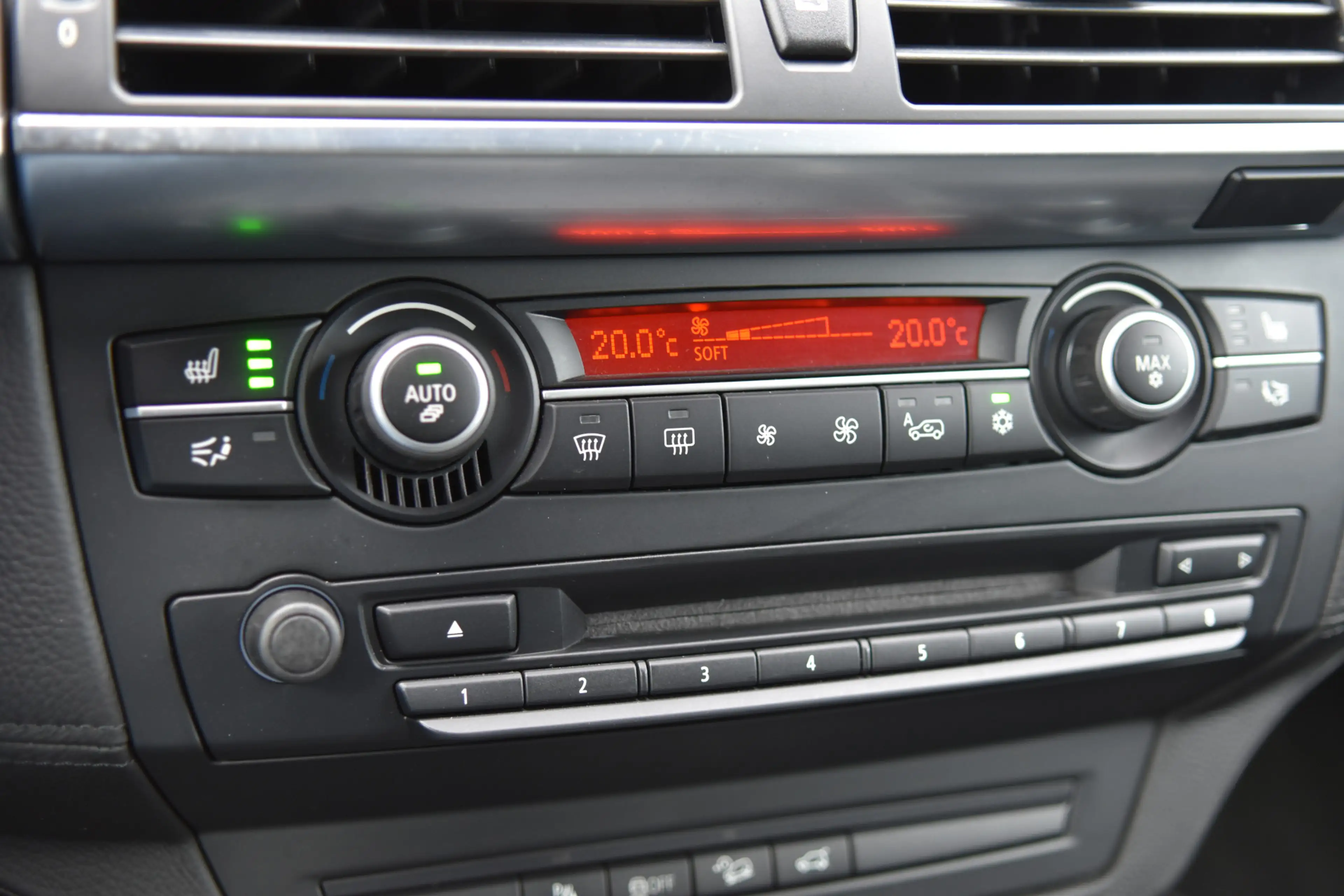 BMW X6 4.4i M * Glazen Schuifdak * 1e Eigenaar * Comforts — photo 26