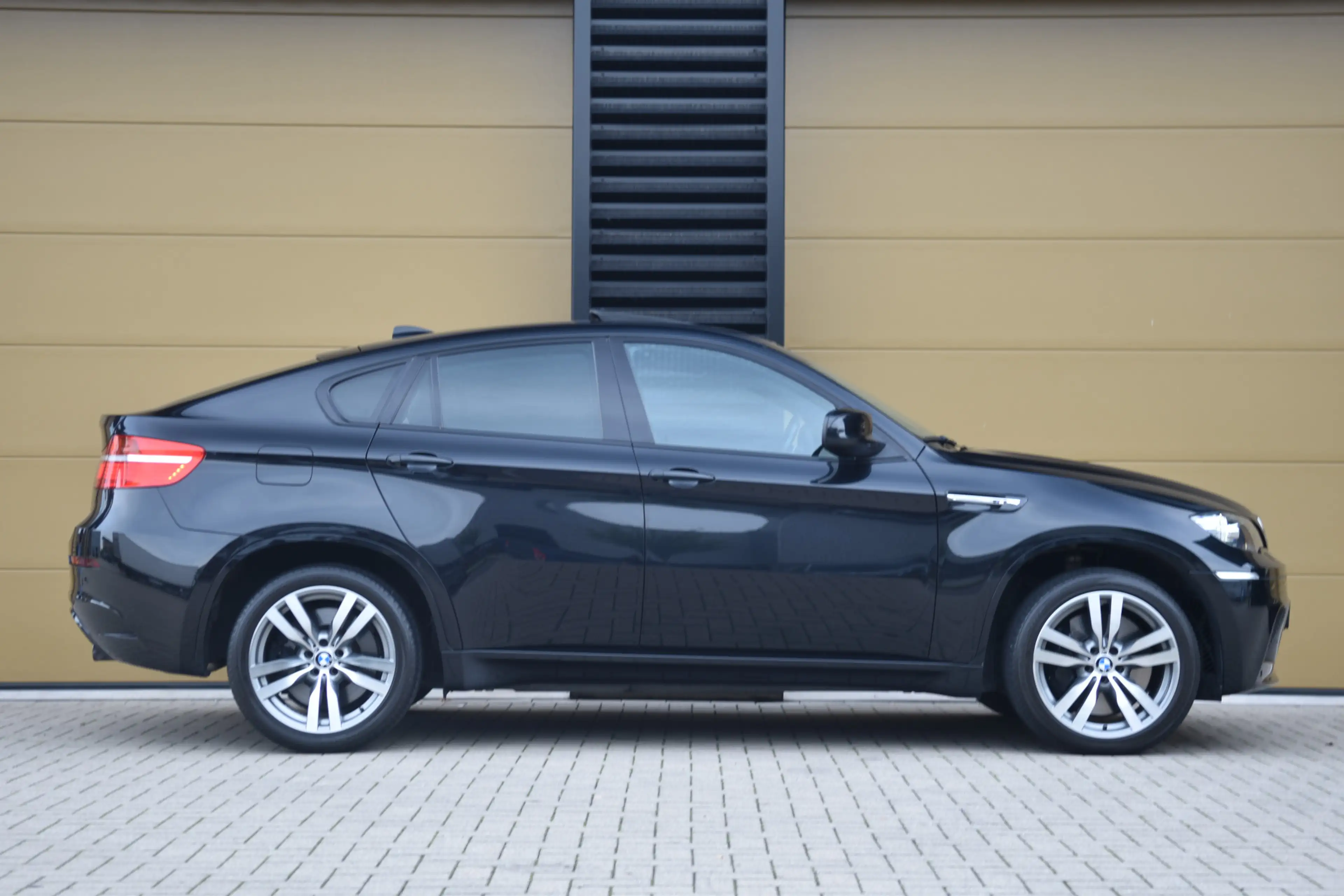 BMW X6 4.4i M * Glazen Schuifdak * 1e Eigenaar * Comforts — photo 4