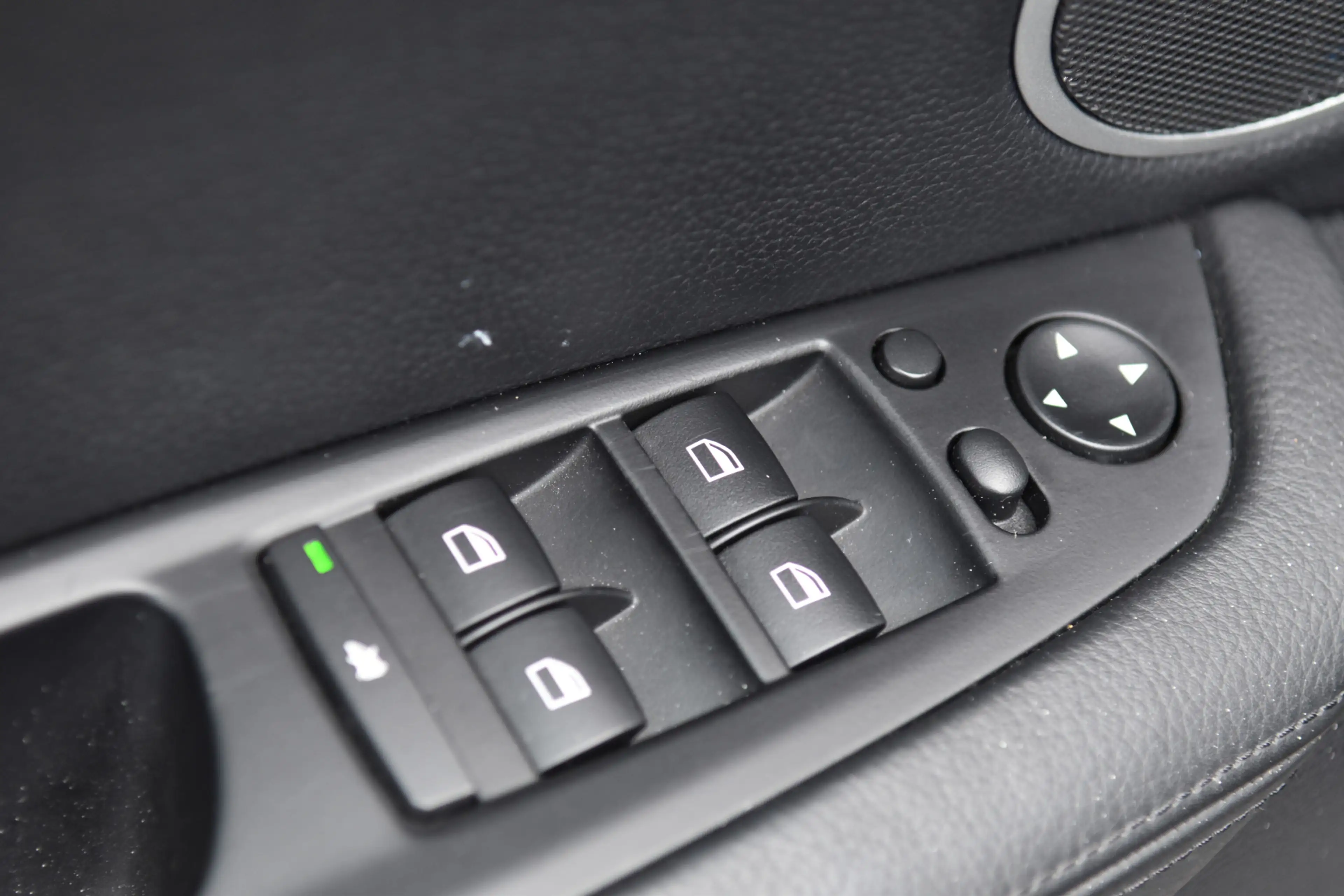 BMW X6 4.4i M * Glazen Schuifdak * 1e Eigenaar * Comforts — photo 9