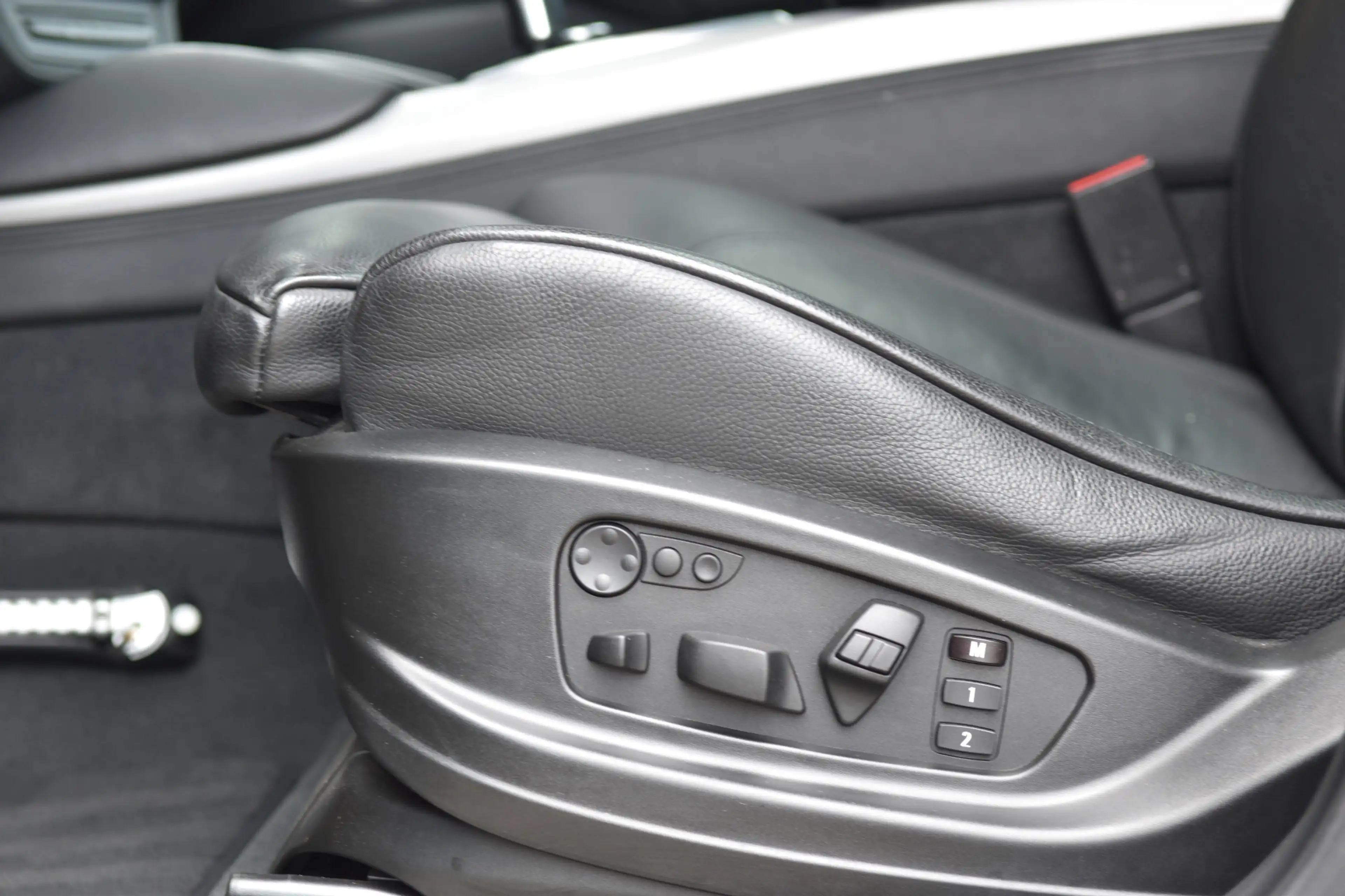 BMW X6 4.4i M * Glazen Schuifdak * 1e Eigenaar * Comforts — photo 14