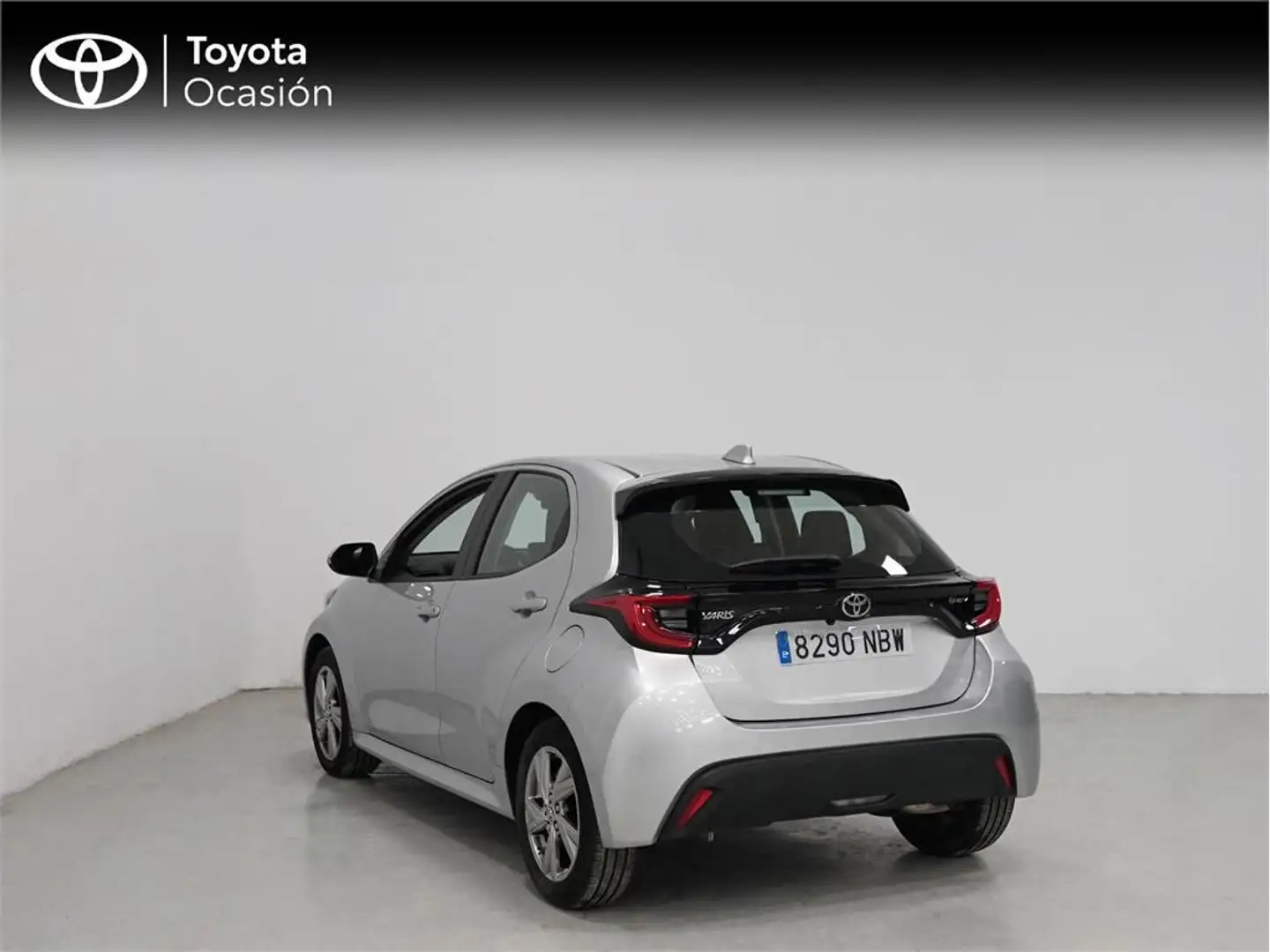 Toyota Yaris ACTIVE PLUS Gris - 2