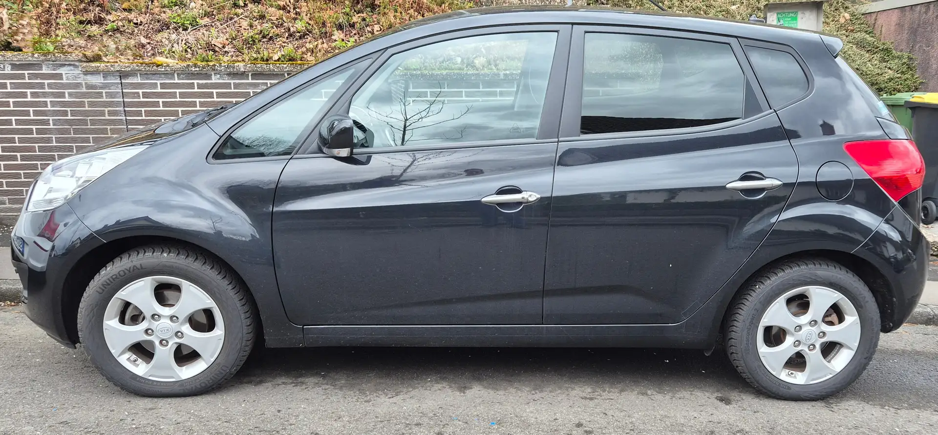 Kia Venga Venga 1.6 CVVT Dream Team Edition Schwarz - 1