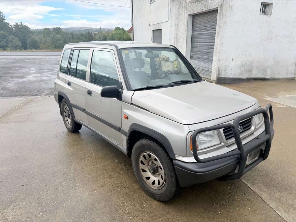 Suzuki Vitara 2.0HDI SUPERLUJO SERIE ESP.A/C - foto 1