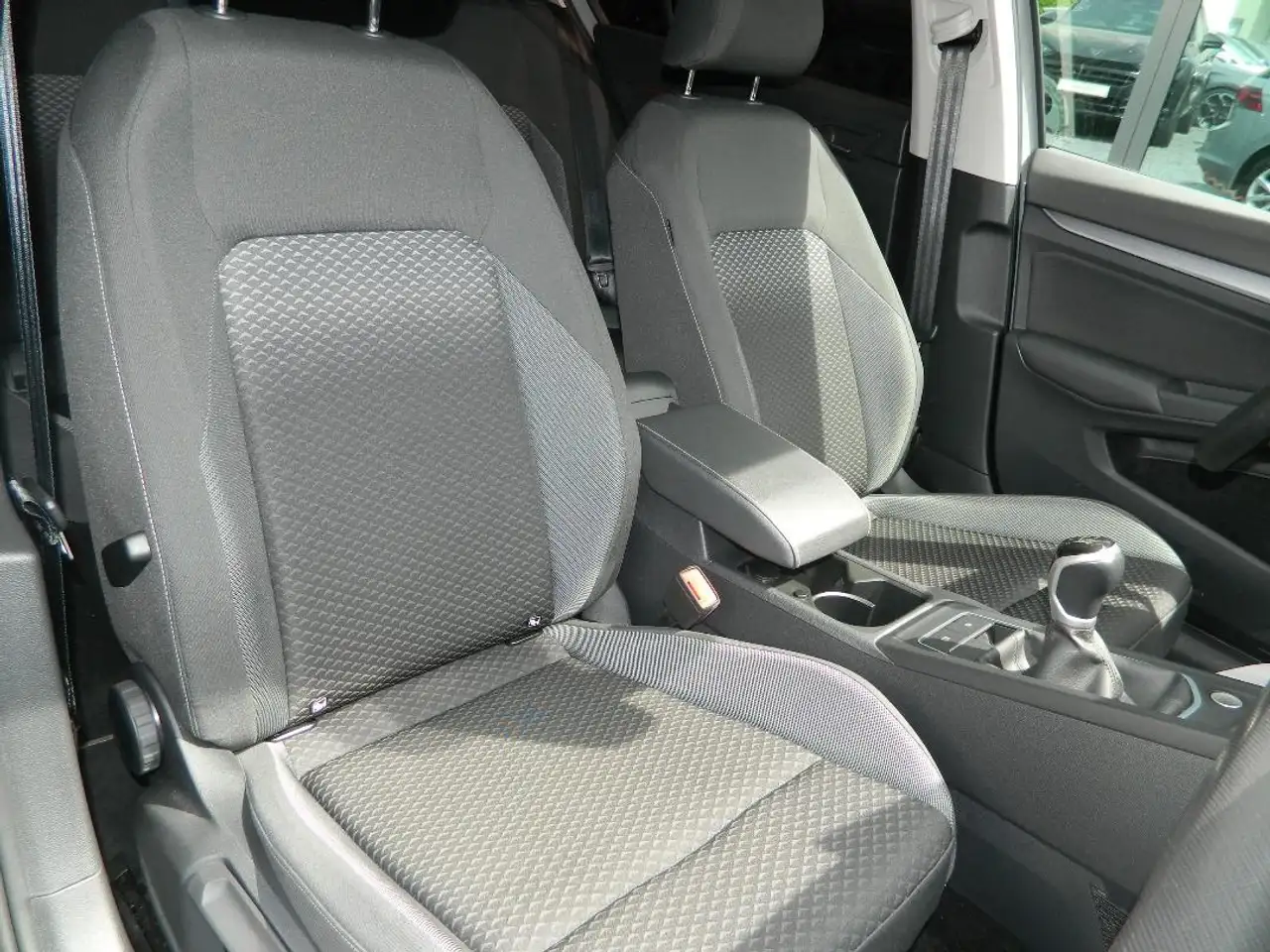 Volkswagen Golf Active 1.5 TSI Navi/Sitzheiz/ACC/Verkehrzeichener, миниатюра 6