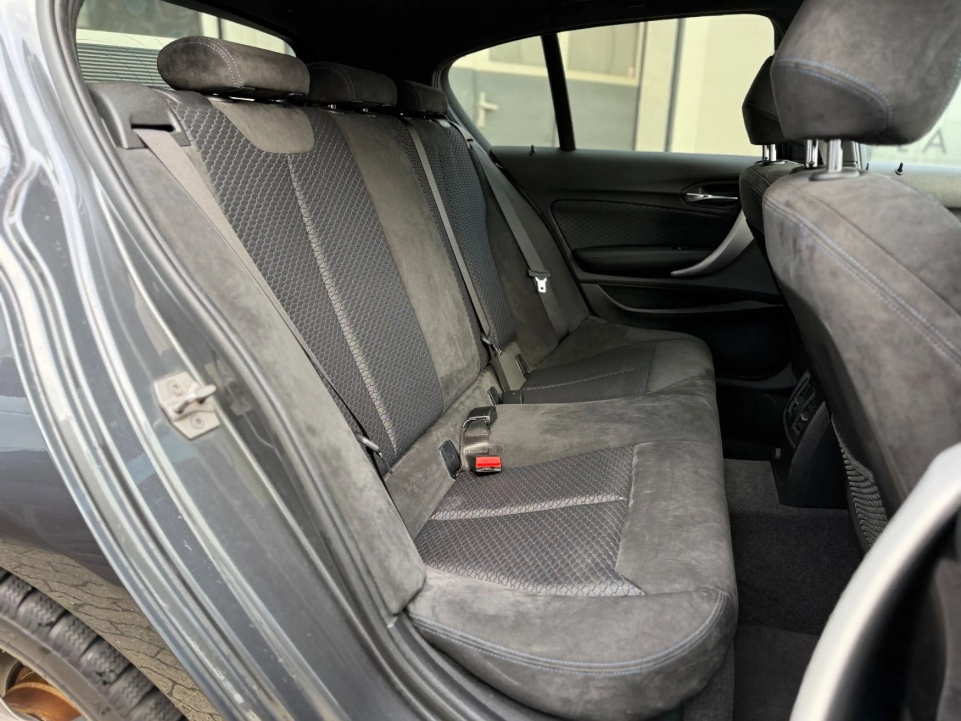 BMW 118 d M Sportpaket Edition — photo 7