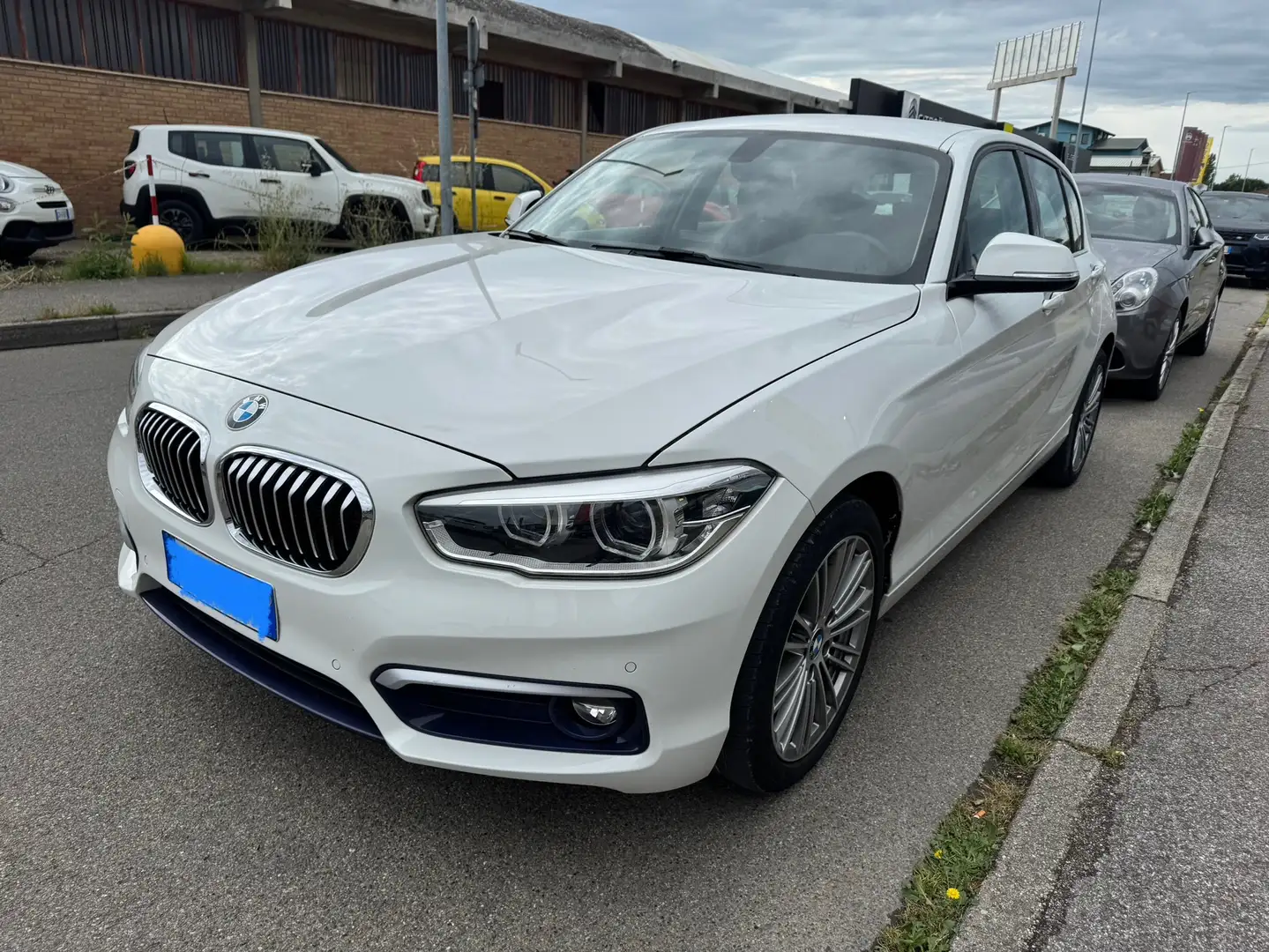 BMW 118 118d Advantage 5p - 1