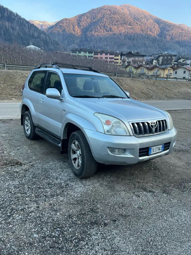 Toyota Land Cruiser kdj125 3p 3.0 d-4d Sol auto my05 - 1