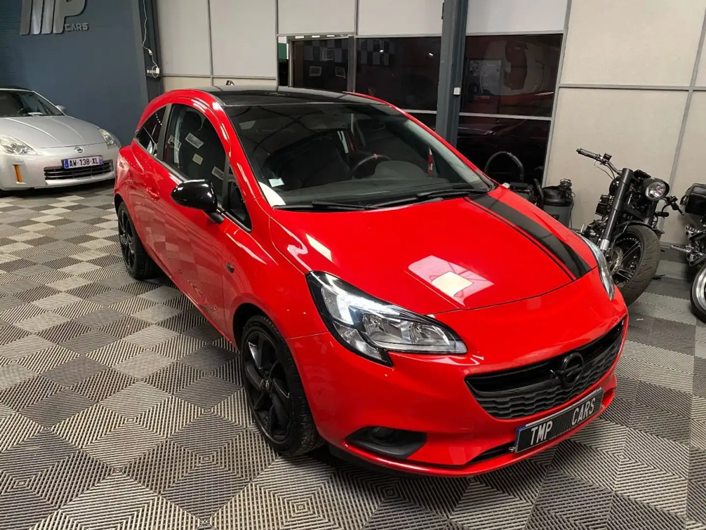 Opel Corsa 1.4 TURBO 100 BLACK EDITION Caméra CarPlay Rouge - 1