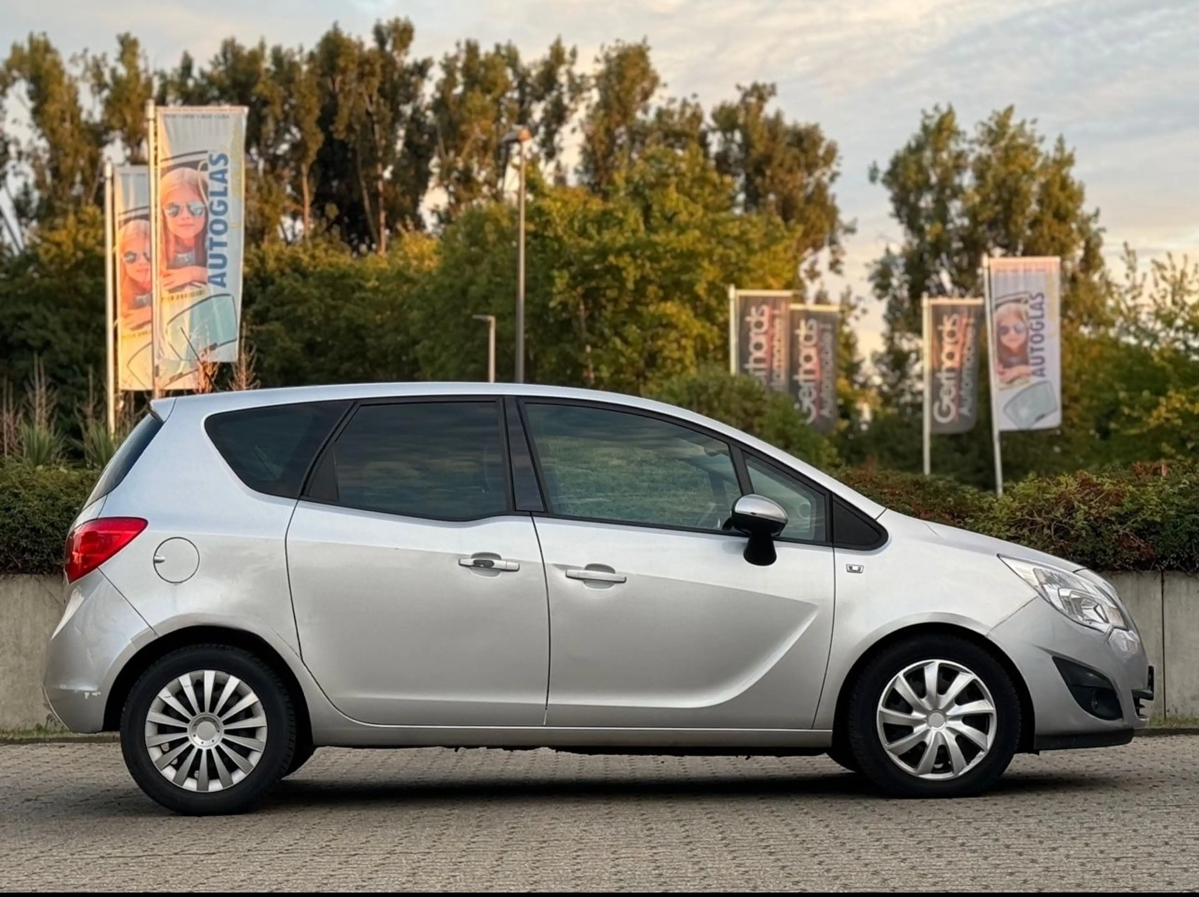 Opel Meriva B Design Edition*AUTOM*KLIMA*SHZ*LKH*TÜV* — photo 5