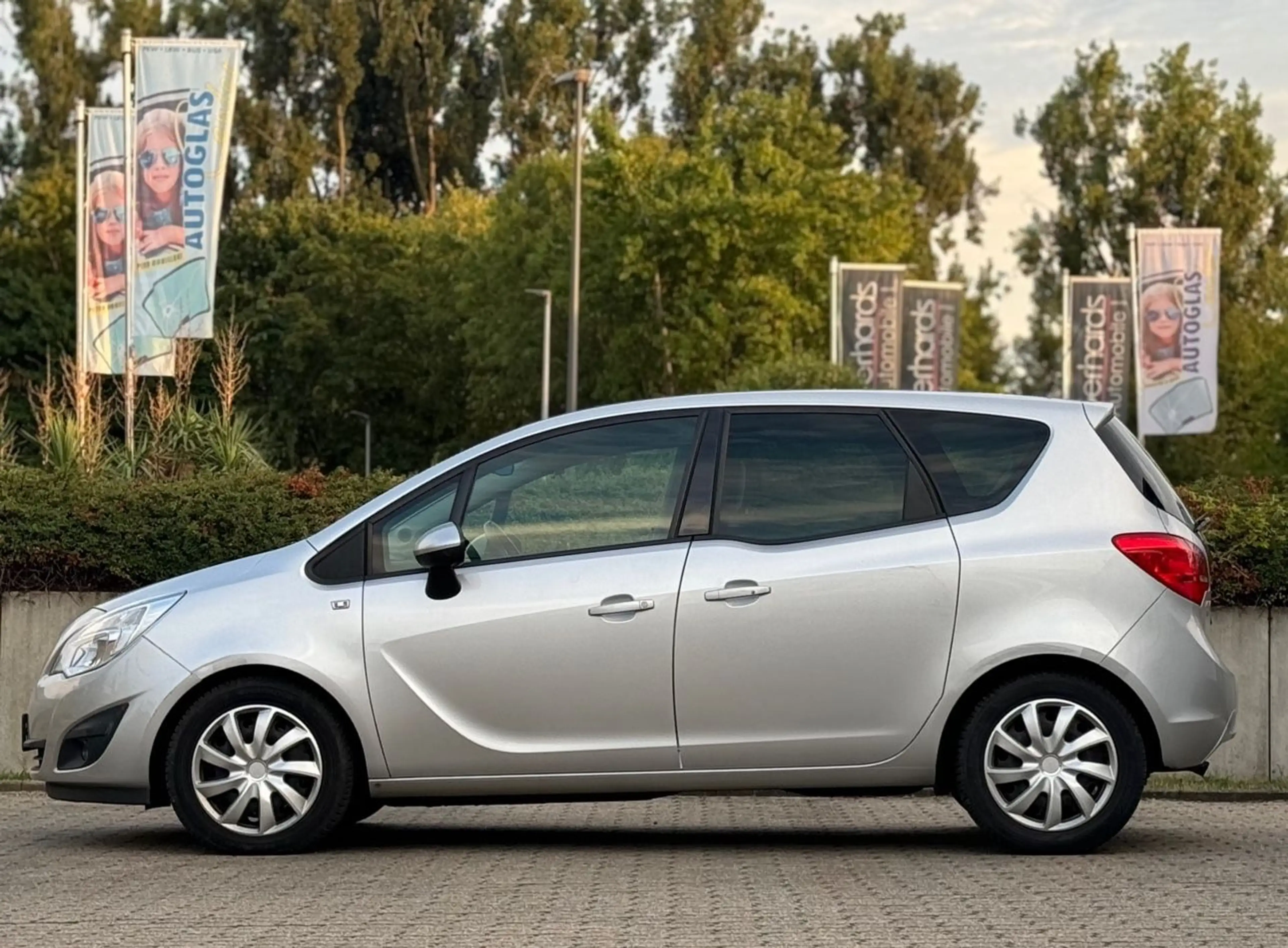 Opel Meriva B Design Edition*AUTOM*KLIMA*SHZ*LKH*TÜV* — photo 2