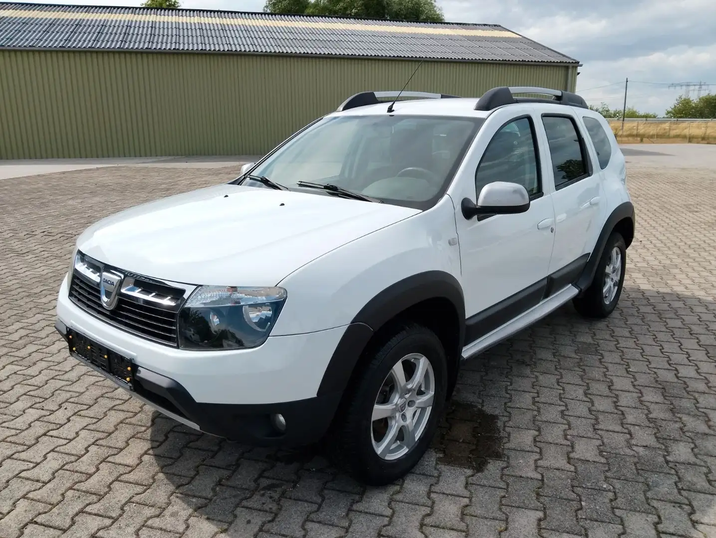 Dacia Duster I Laureate 4x4 Weiß - 1