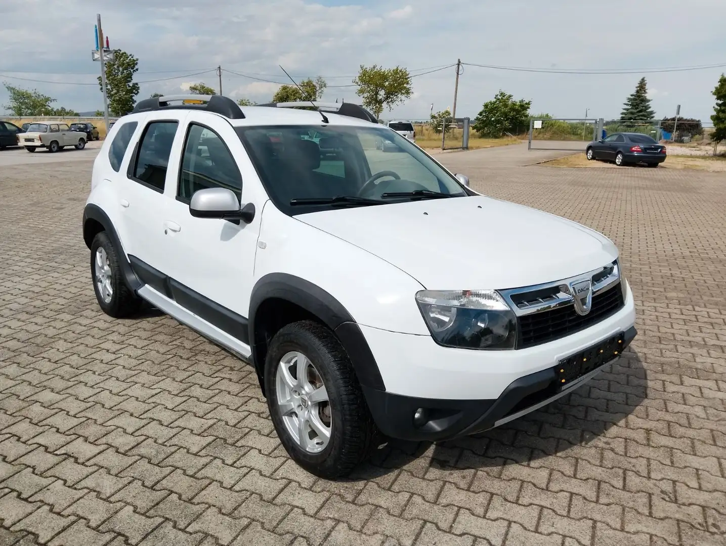Dacia Duster I Laureate 4x4 Weiß - 2