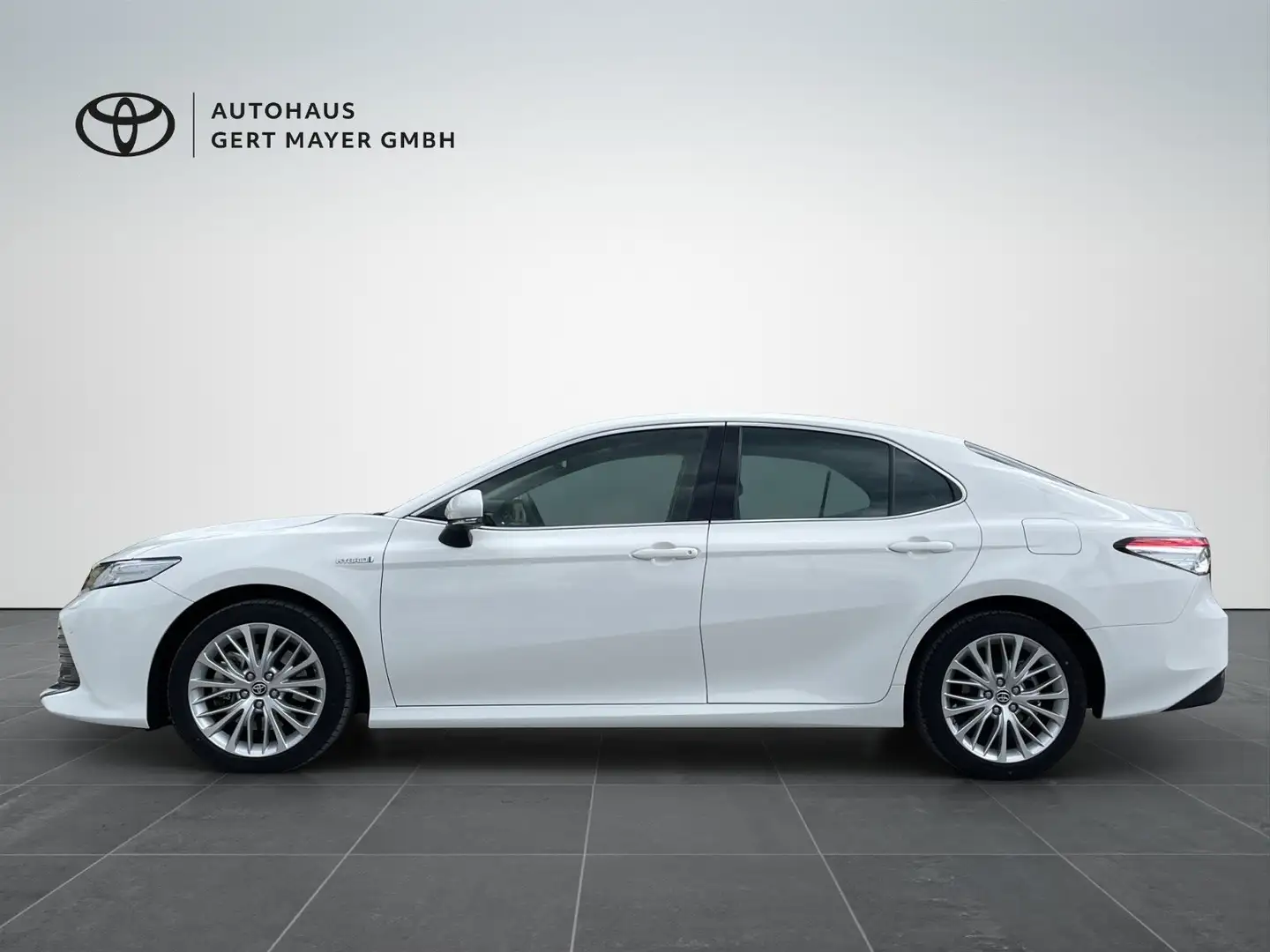 Toyota Camry Hybrid Lounge Blanco - 2