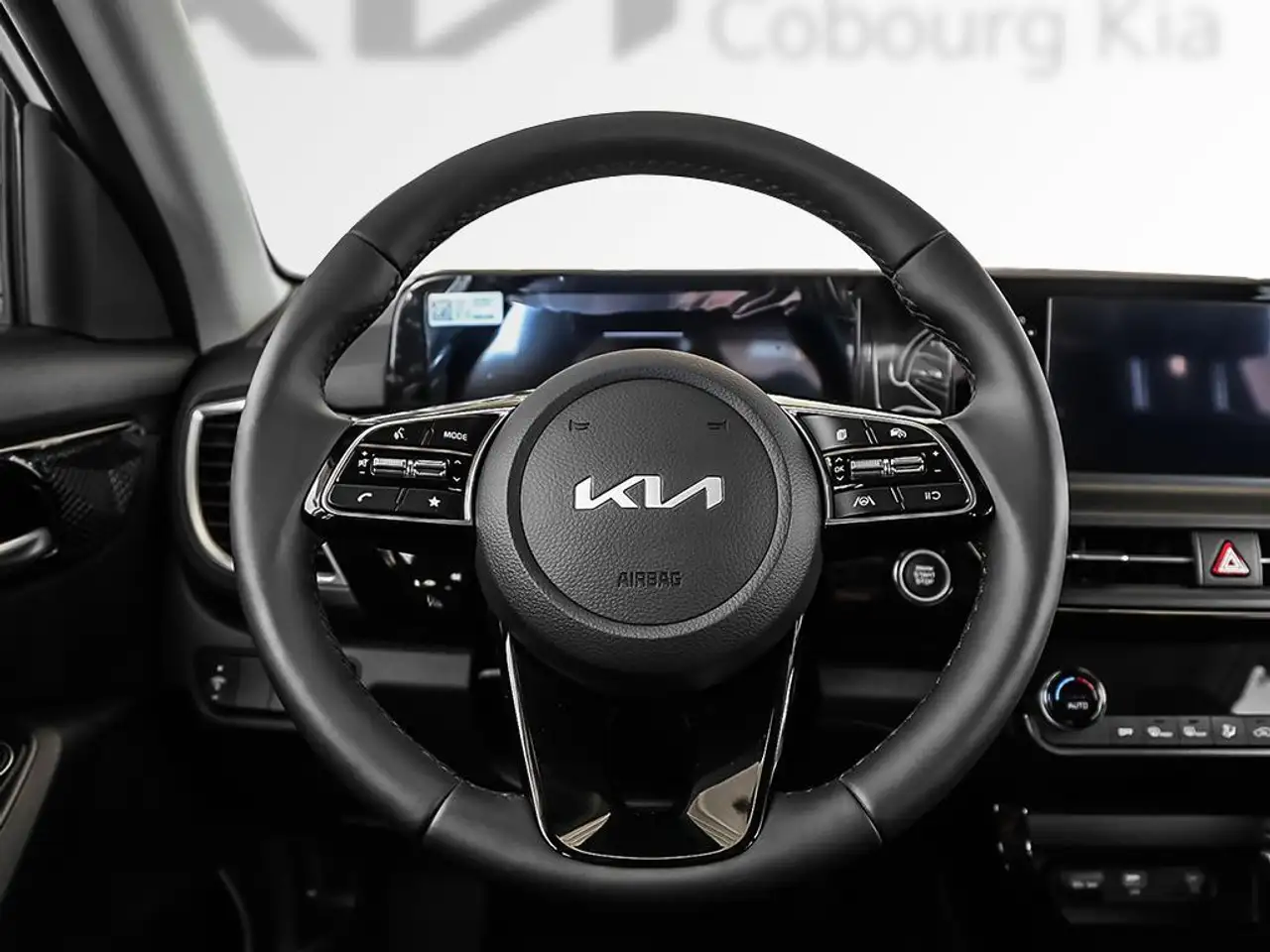 Kia Seltos снимка Kia Seltos