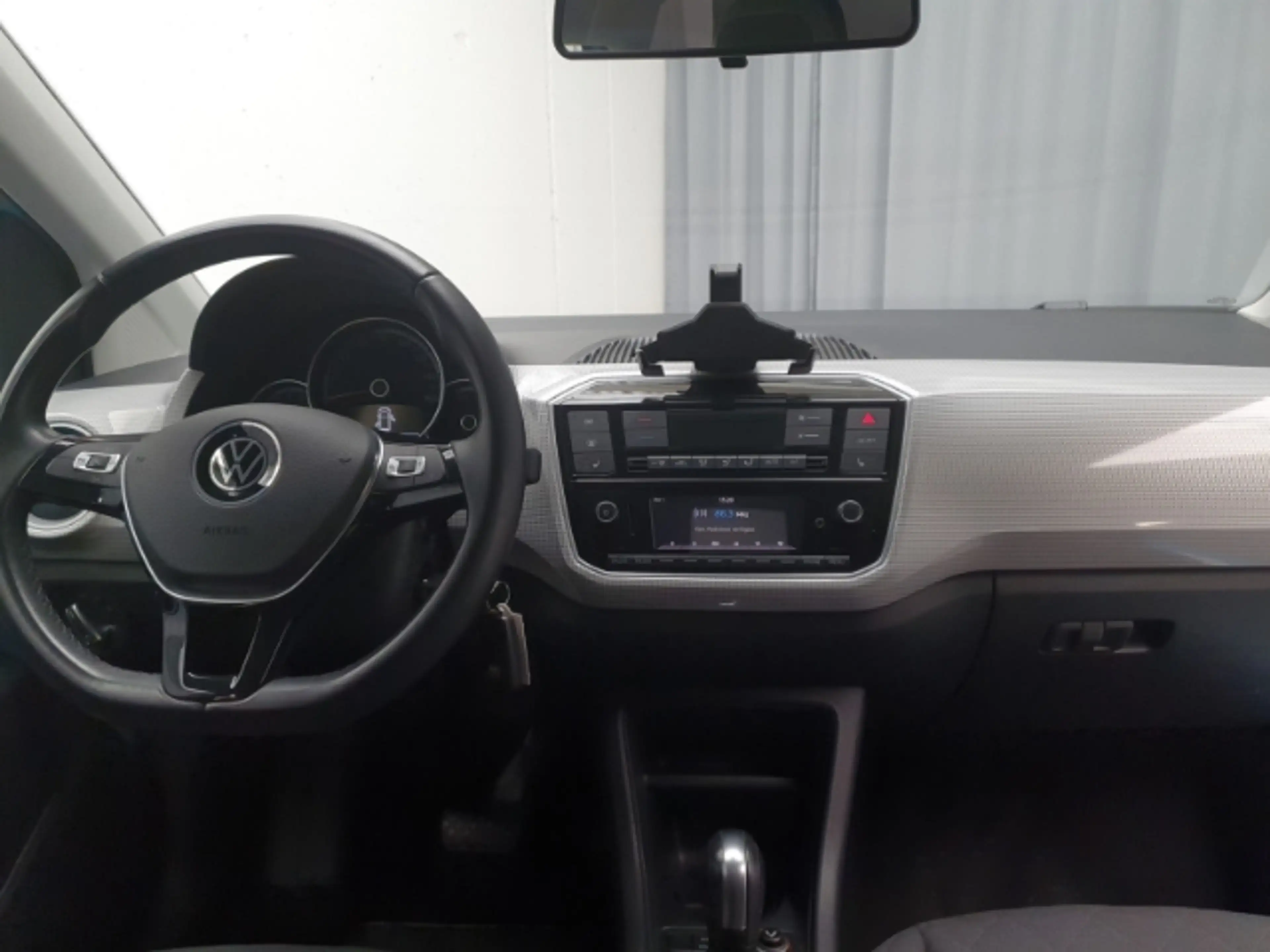 Volkswagen e-up! Max DAB Ambientebeleuchtung Rückfahrkam. — photo 7
