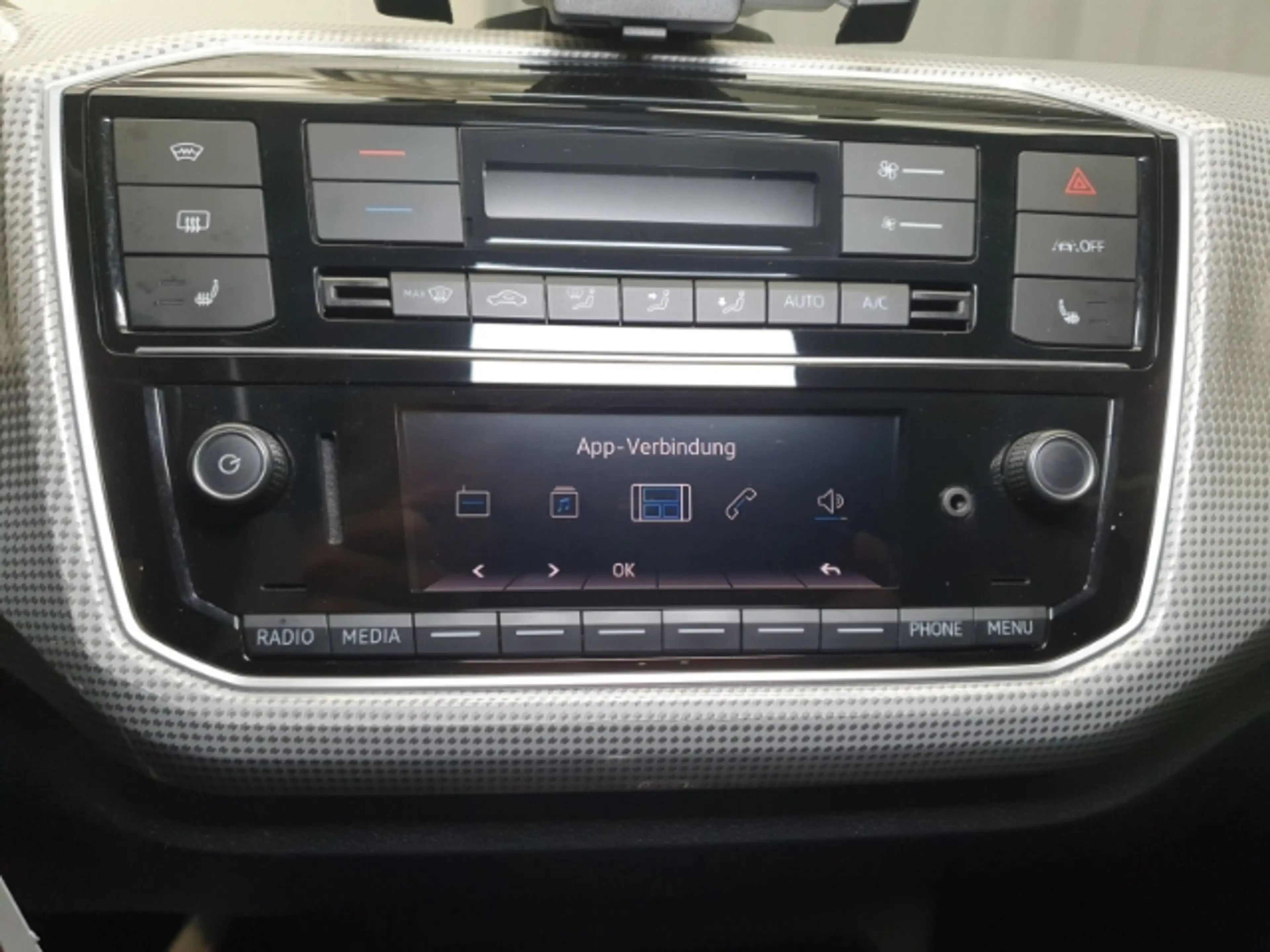 Volkswagen e-up! Max DAB Ambientebeleuchtung Rückfahrkam. — photo 13