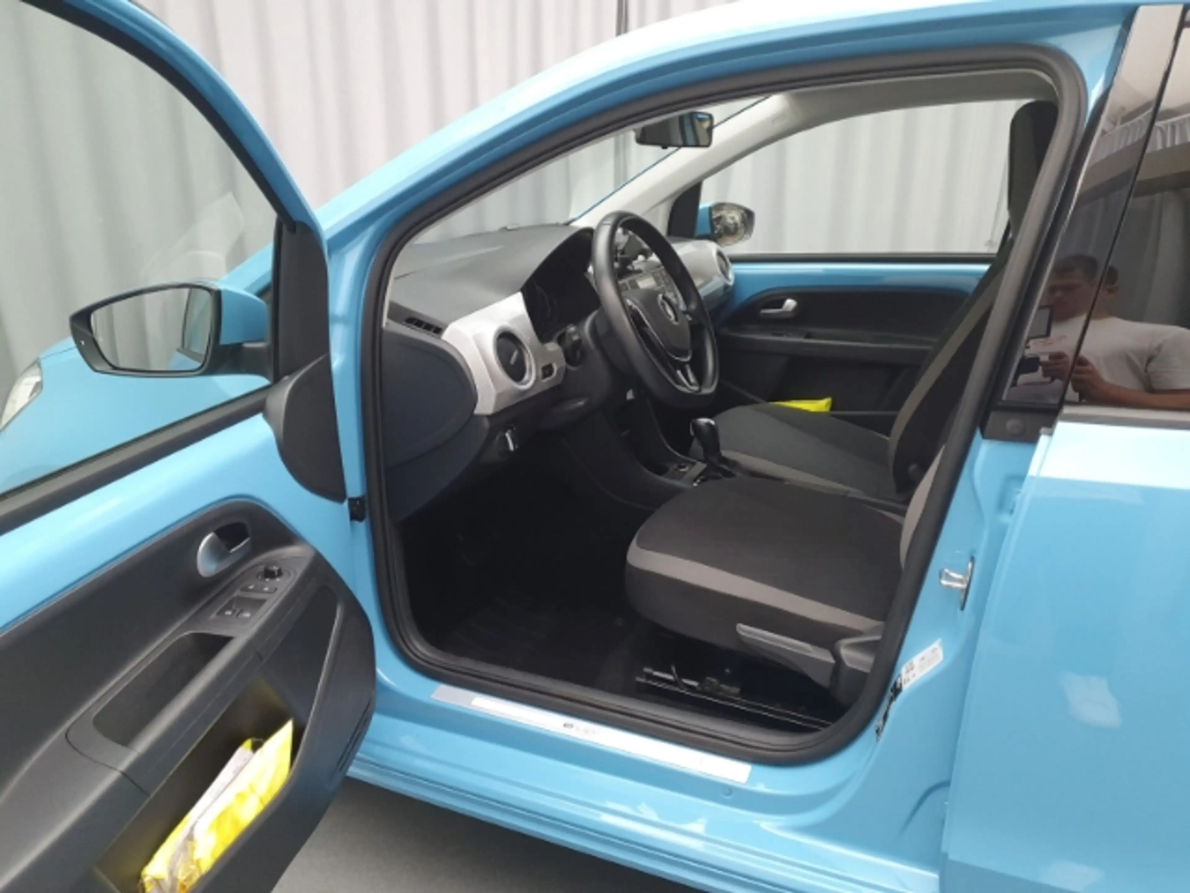 Volkswagen e-up! Max DAB Ambientebeleuchtung Rückfahrkam. — photo 8