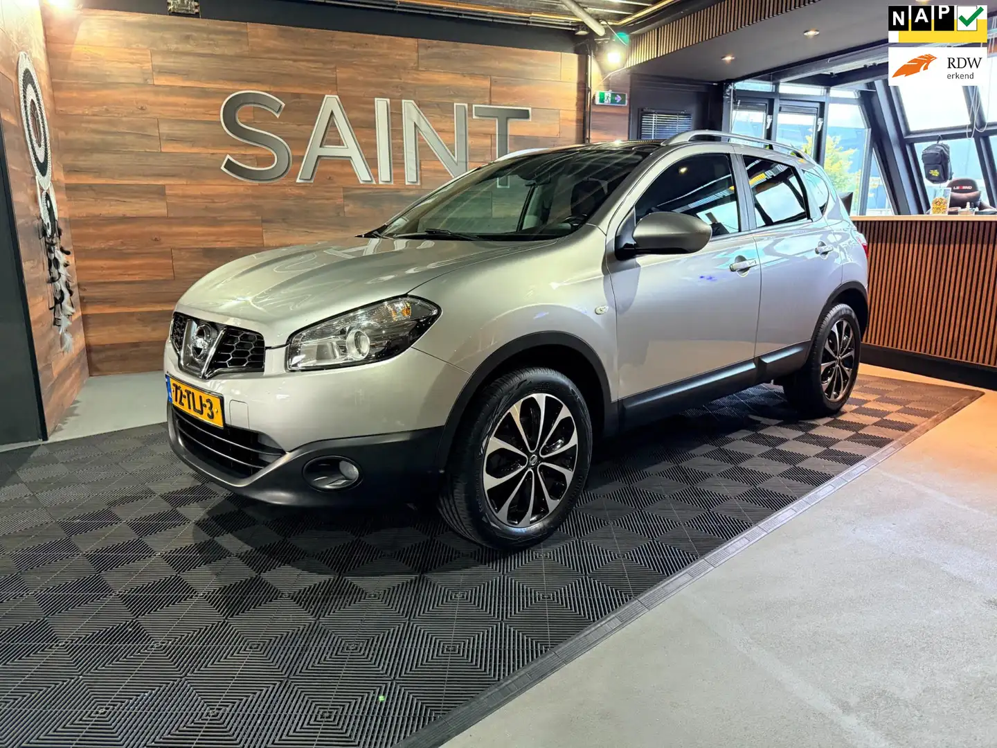Nissan Qashqai 1.6 Connect Edition | Trekhaak | Pano | Cruise Grau - 1