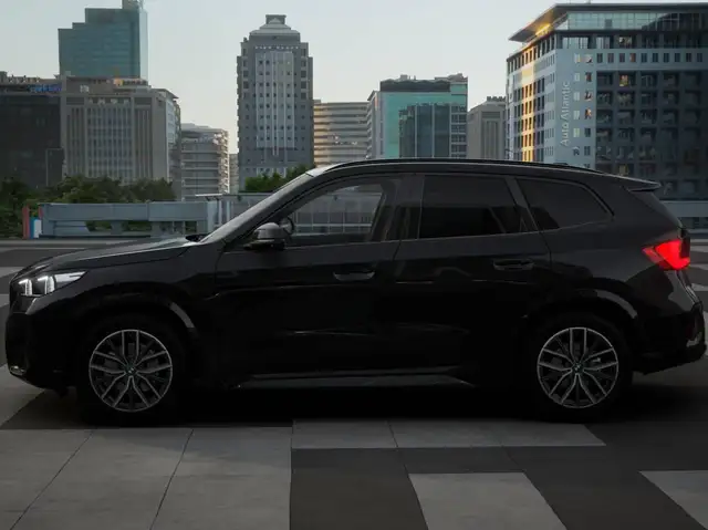 BMW X1 view 4