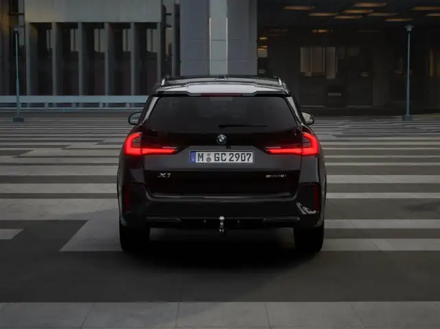 BMW X1 view 5