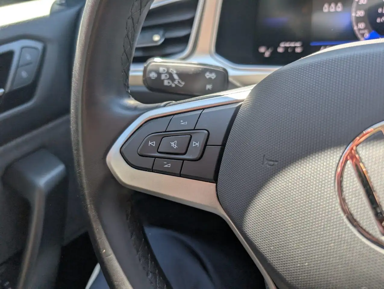 Volkswagen T-Roc 1.0 TSI Move Navi LED SHZ Parklenk, миниатюра 17