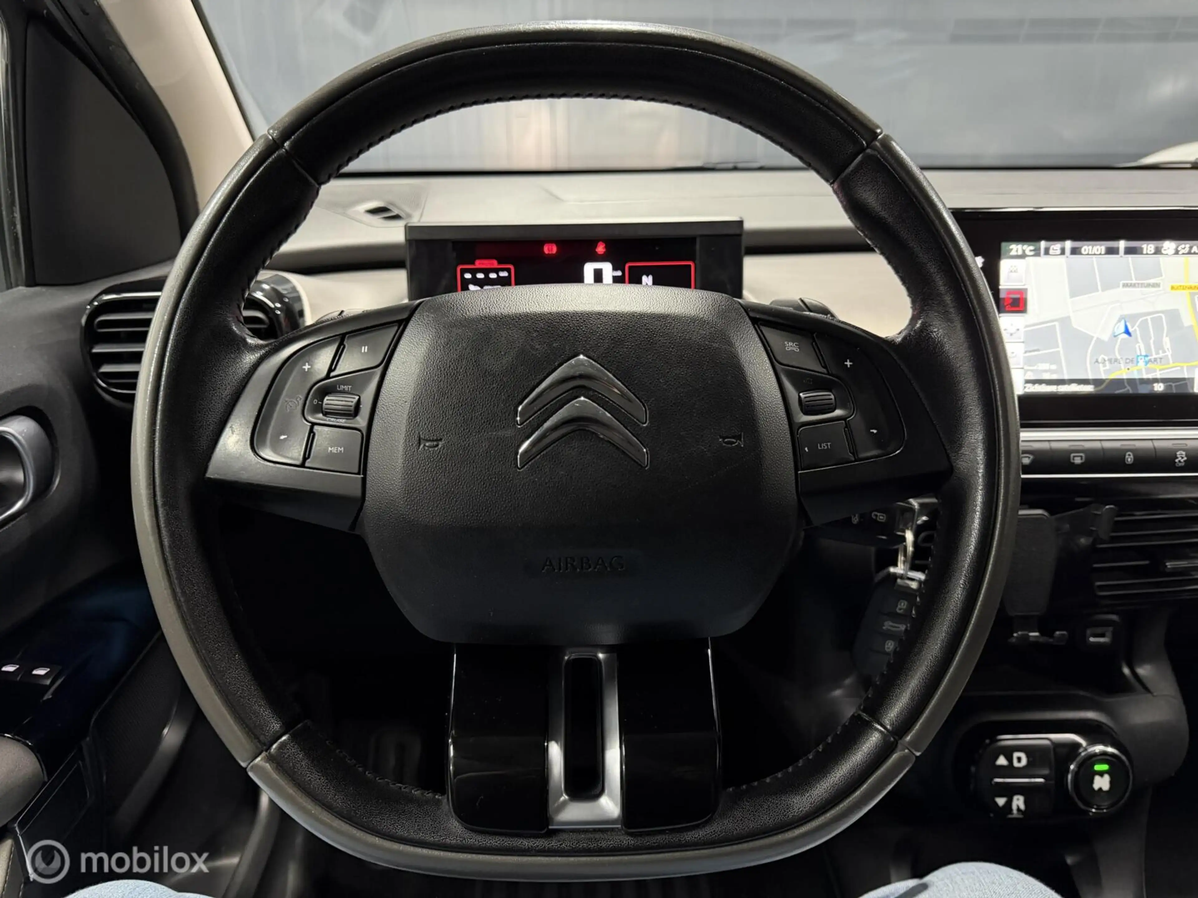 Citroen C4 Cactus 1.2 PureTech Shine — photo 42