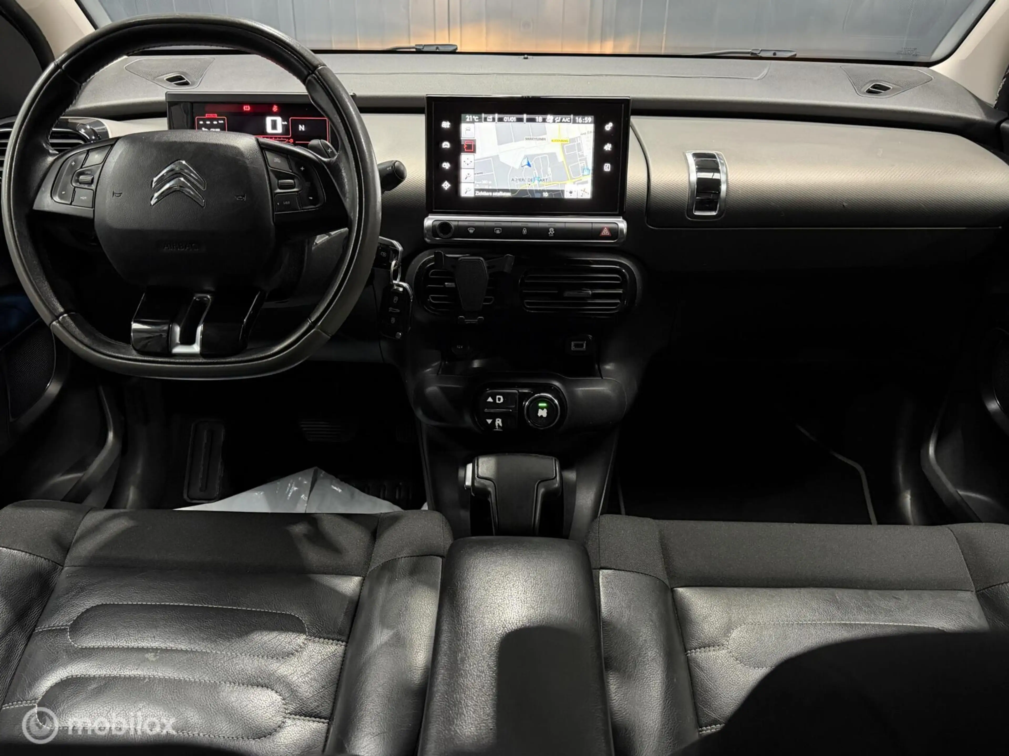 Citroen C4 Cactus 1.2 PureTech Shine — photo 34