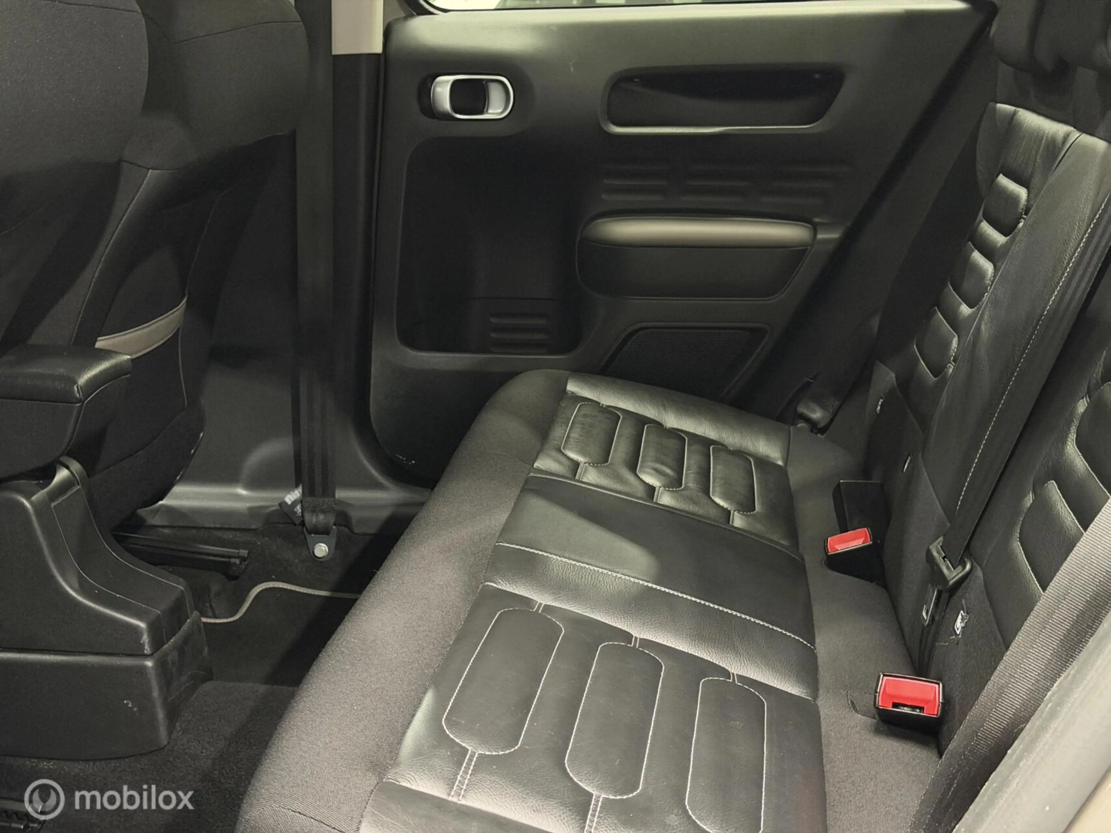 Citroen C4 Cactus 1.2 PureTech Shine — photo 29