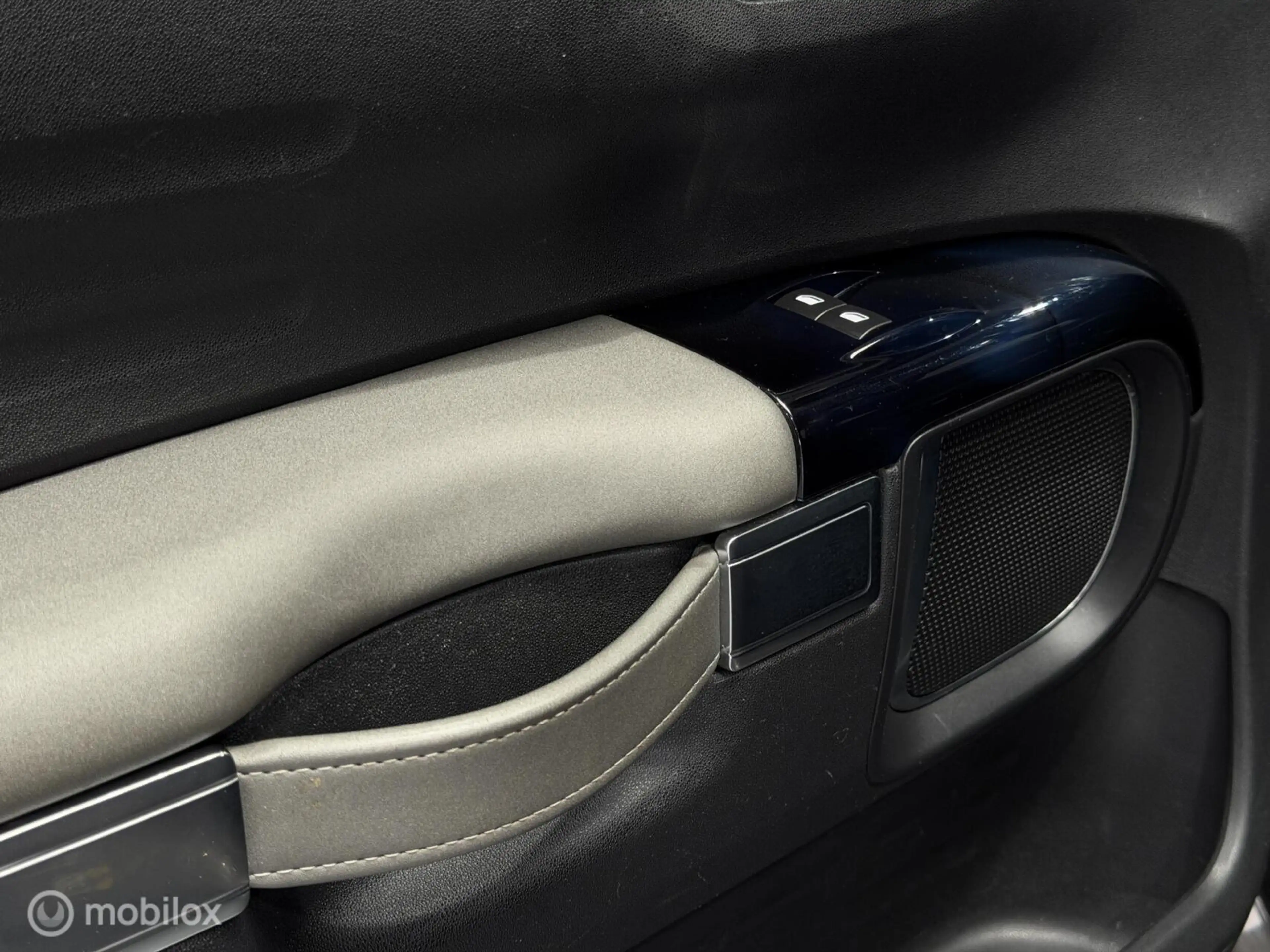 Citroen C4 Cactus 1.2 PureTech Shine — photo 36