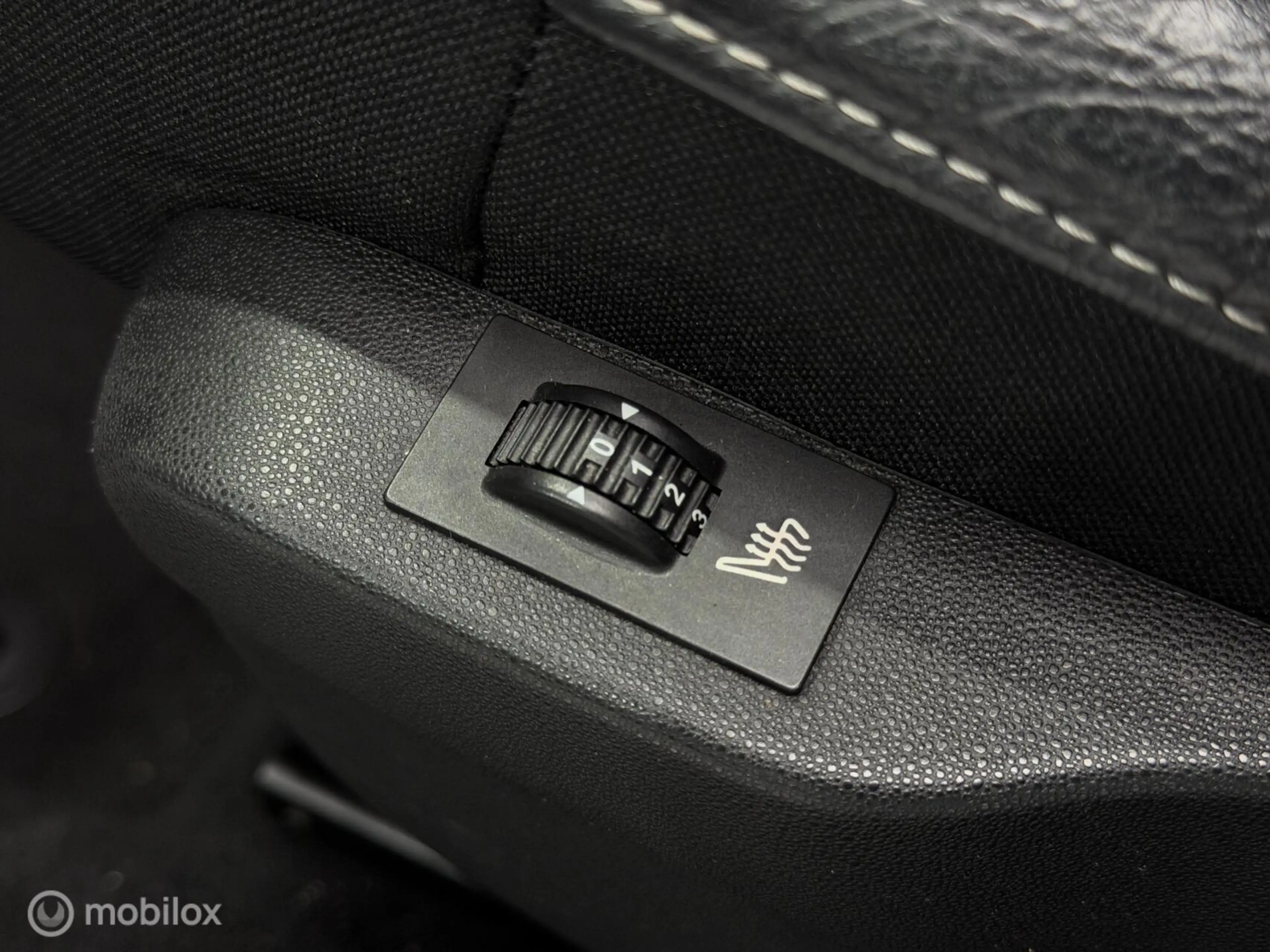 Citroen C4 Cactus 1.2 PureTech Shine — photo 39