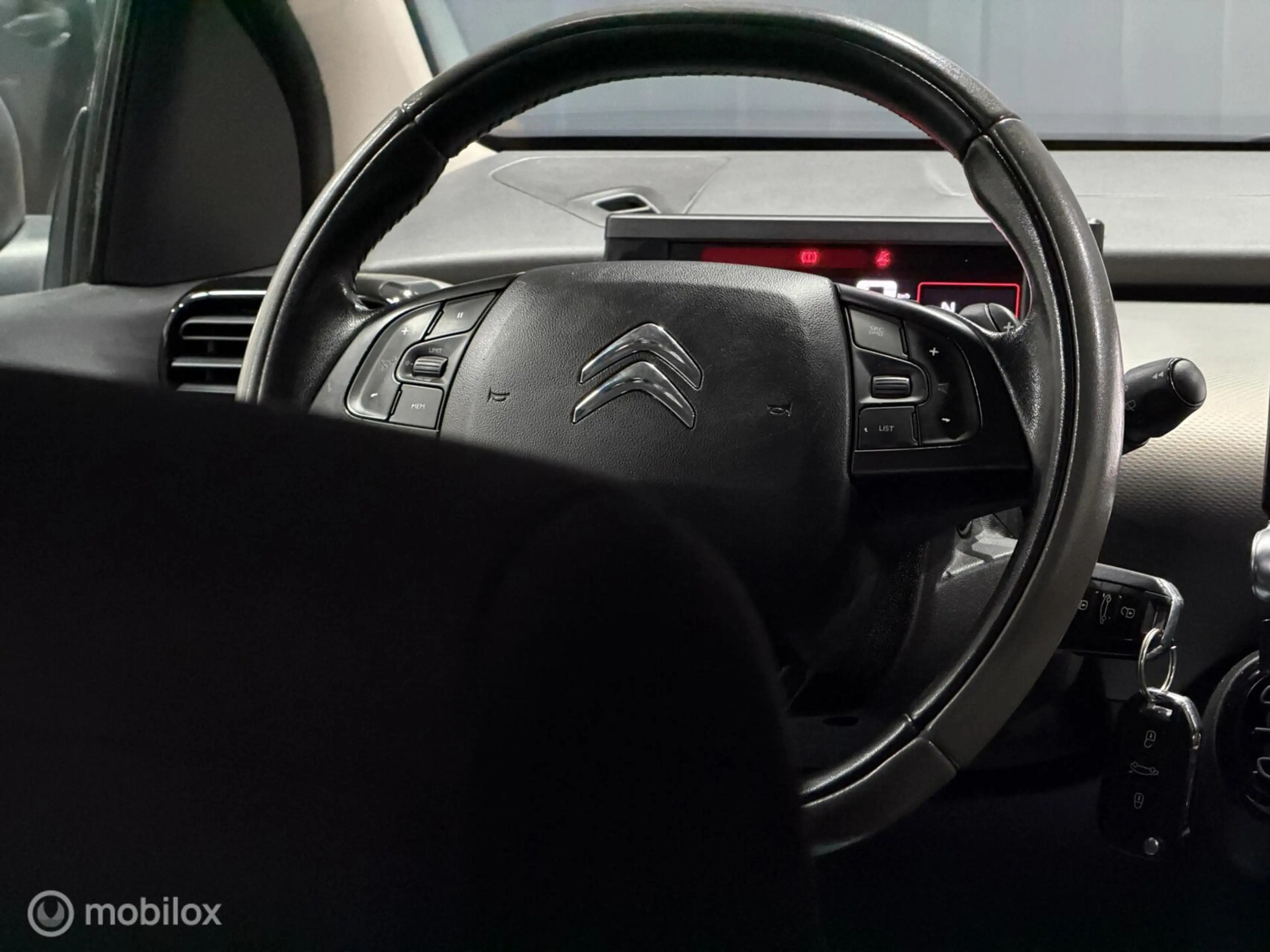 Citroen C4 Cactus 1.2 PureTech Shine — photo 27