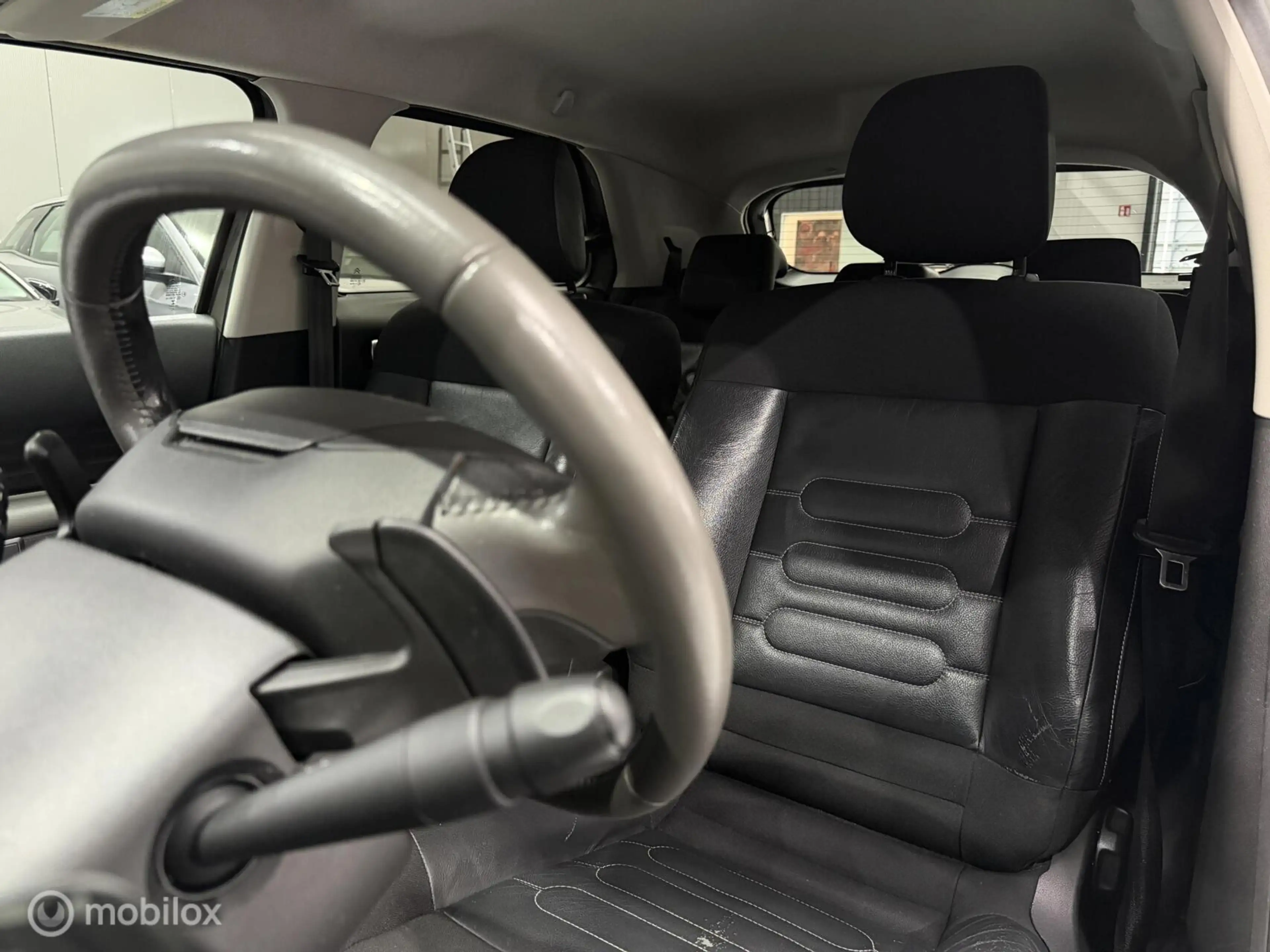 Citroen C4 Cactus 1.2 PureTech Shine — photo 40