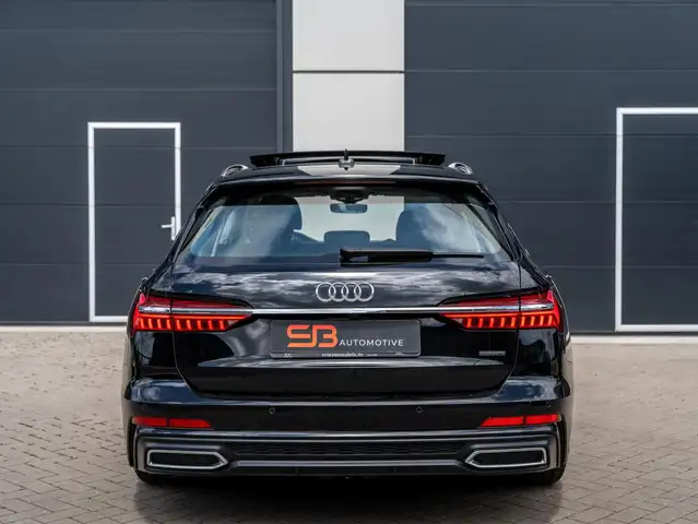 Audi A6 view 11