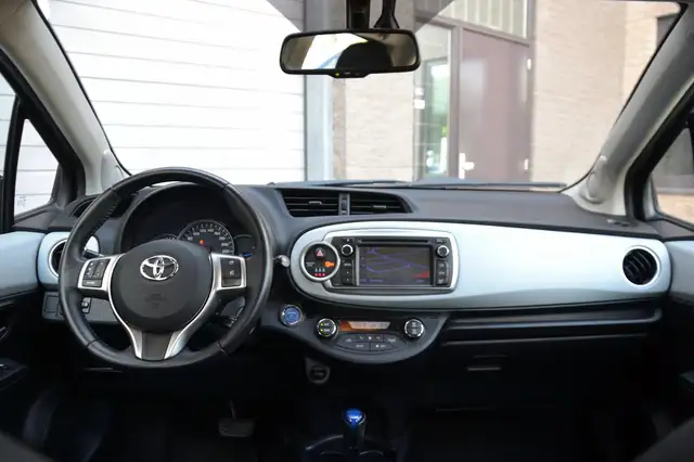 Toyota Yaris view 7
