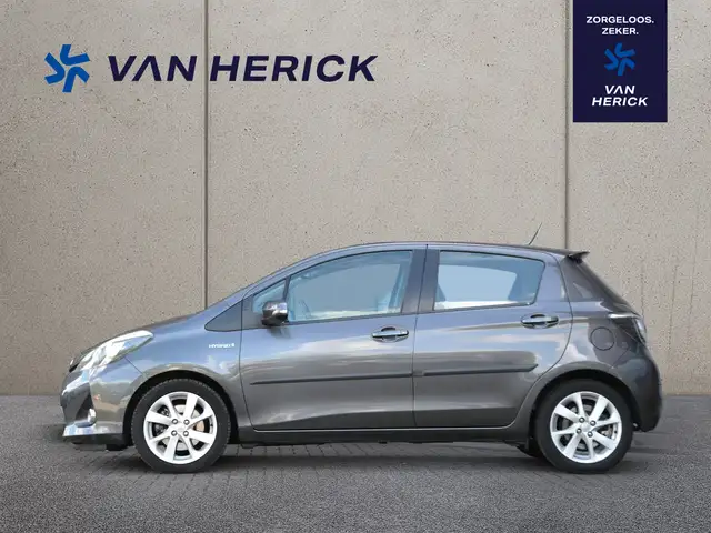 Toyota Yaris view 2