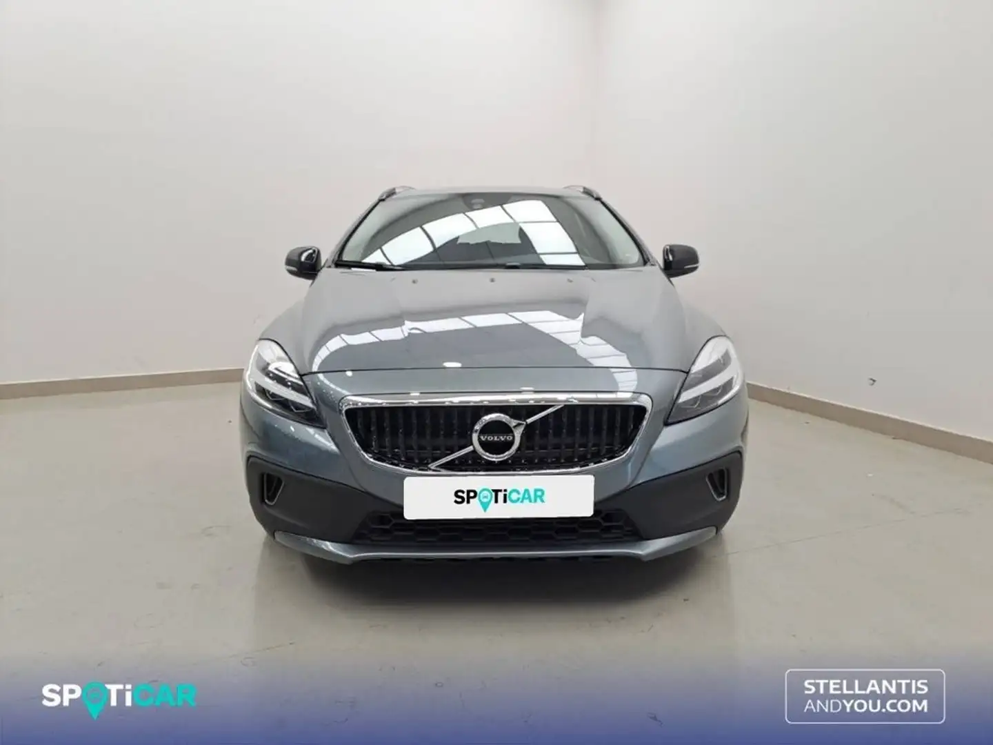 Volvo V40 T3 R-Design Momentum Gris - 2